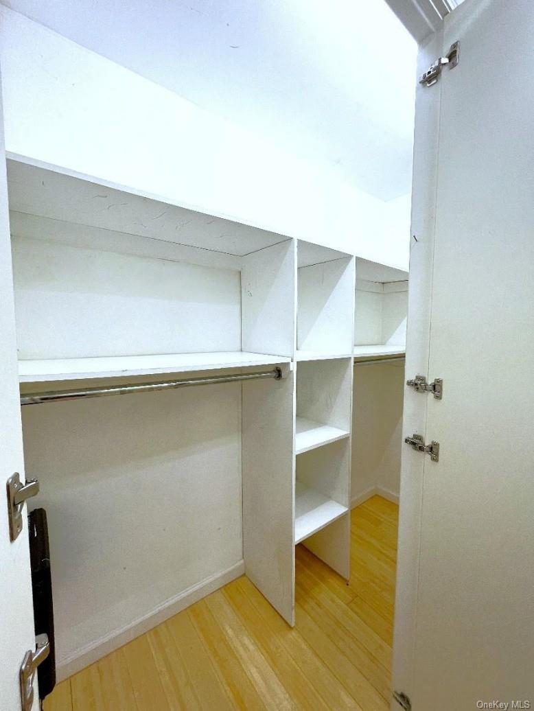 142-05 Roosevelt Avenue, Unit 415 photo 12