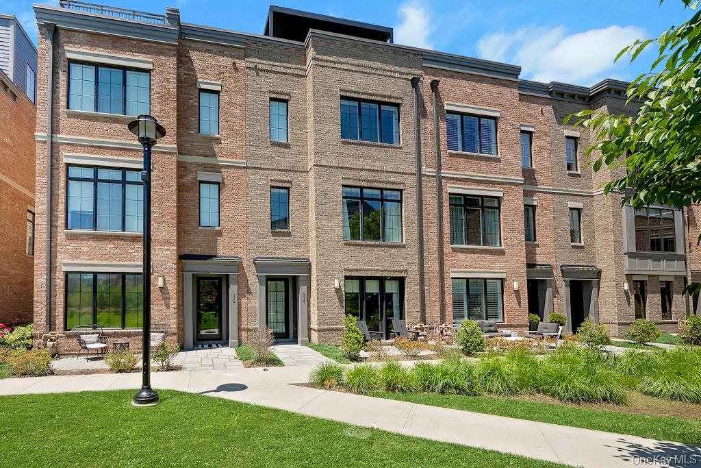 324 Horseman Boulevard – For Sale
