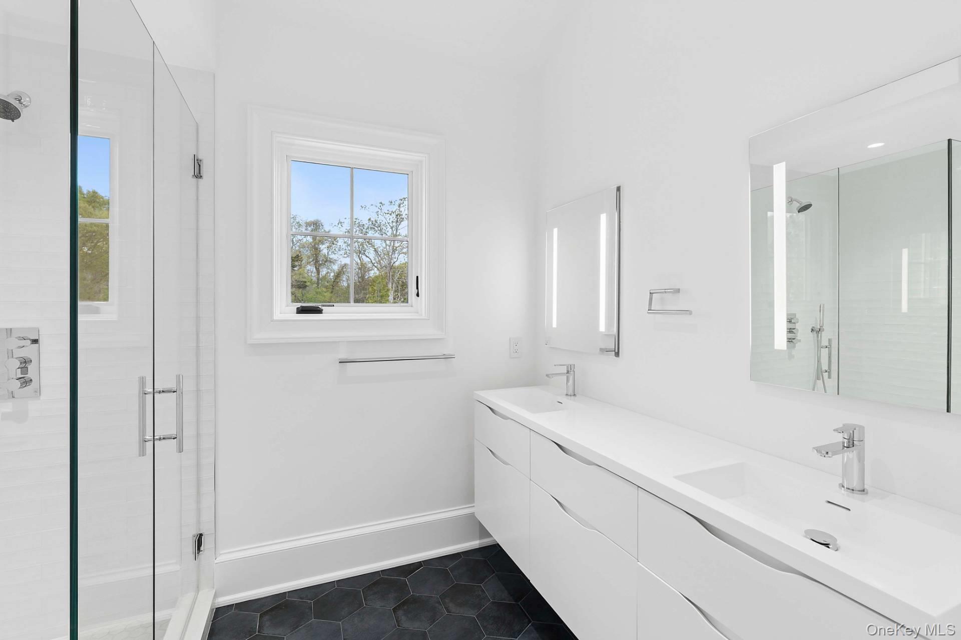 25 Fresh Pond Road – For Rent photo 21