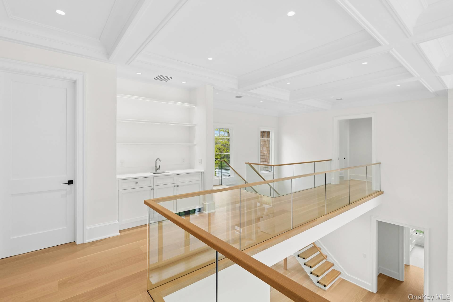 25 Fresh Pond Road – For Rent photo 16