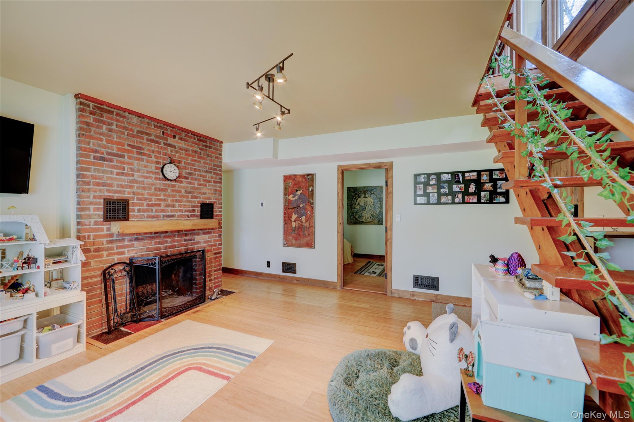380 Long Ridge Road – For Sale photo 25