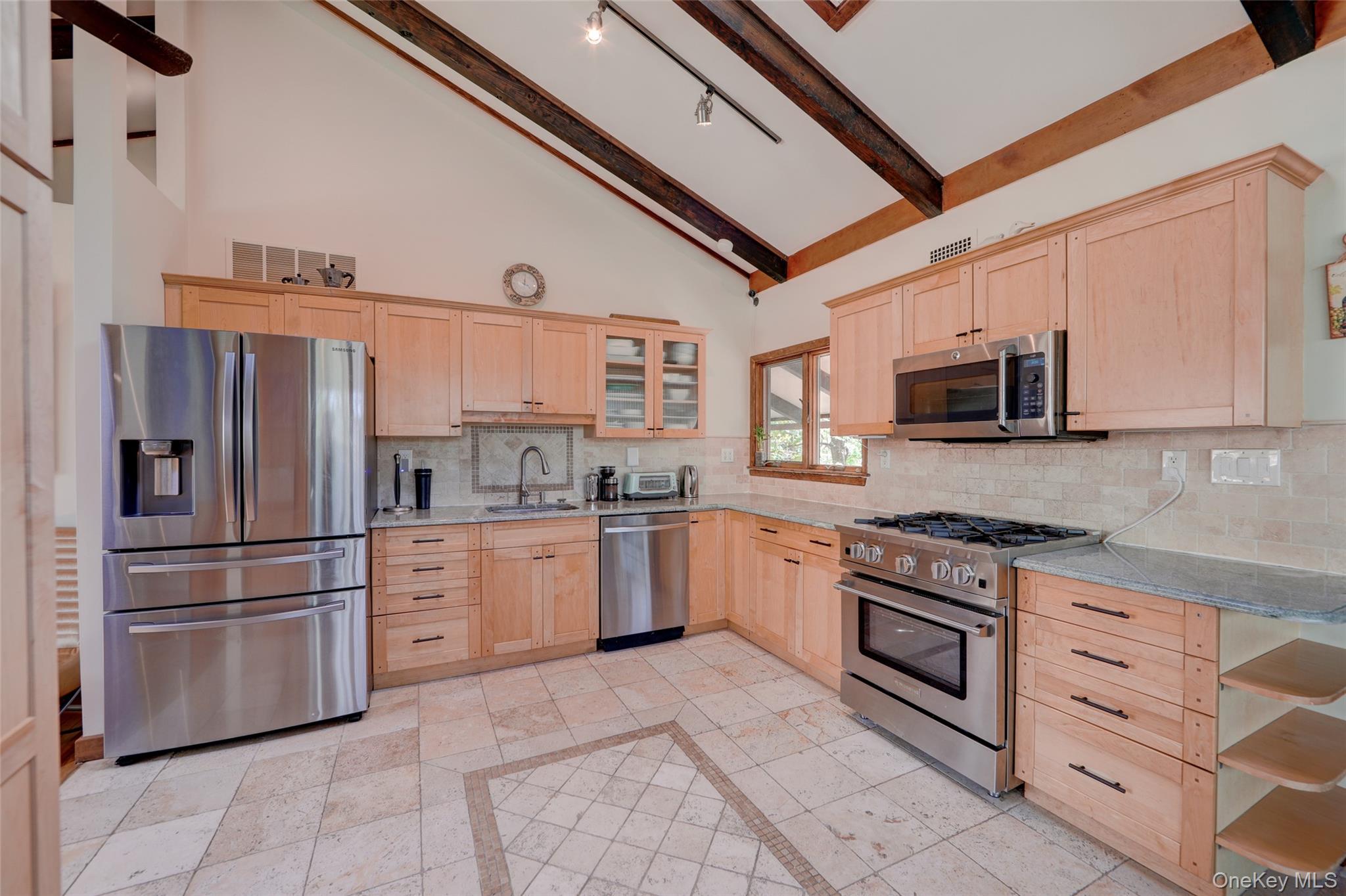 380 Long Ridge Road – For Sale photo 11