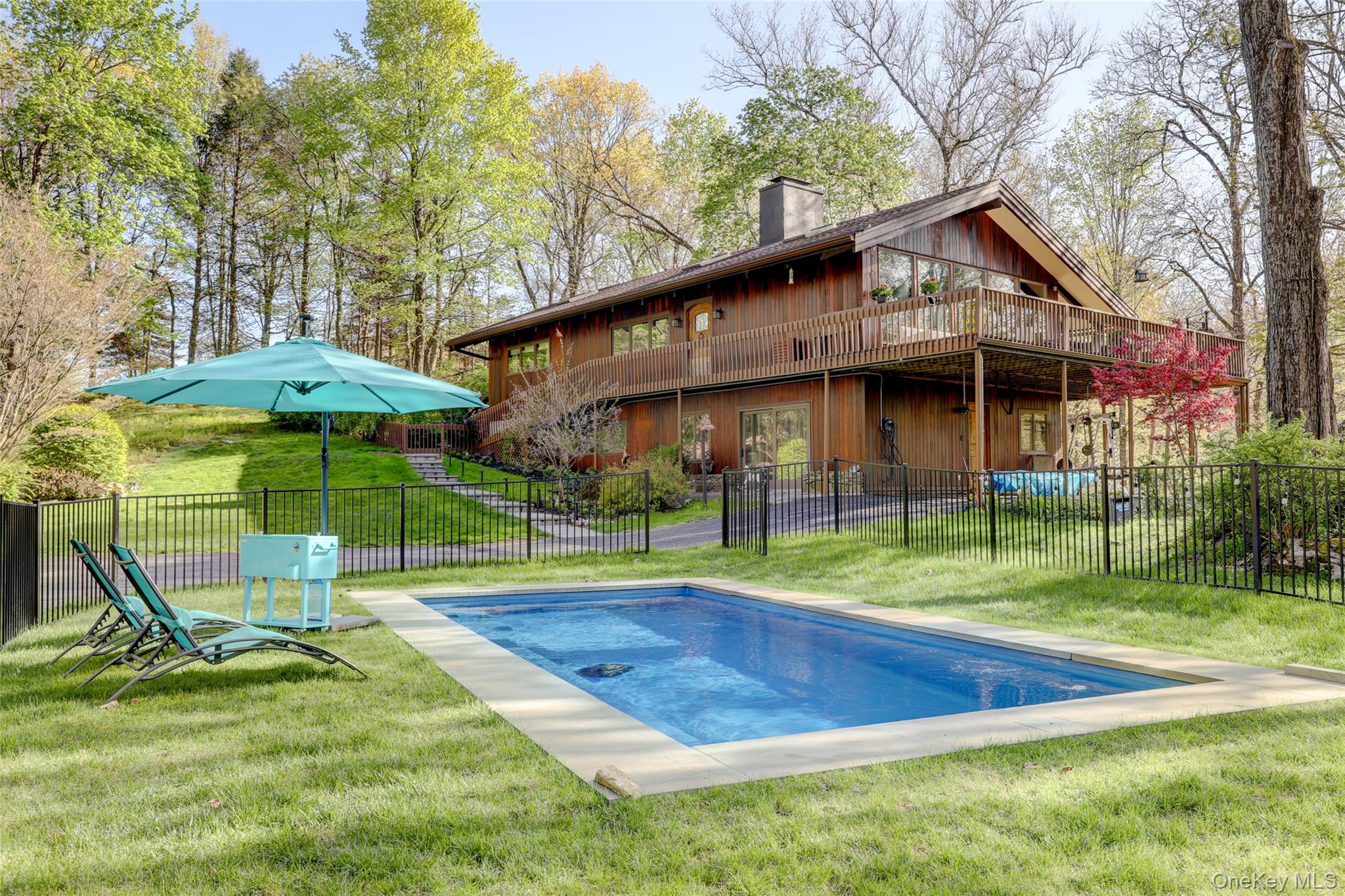 380 Long Ridge Road – For Sale