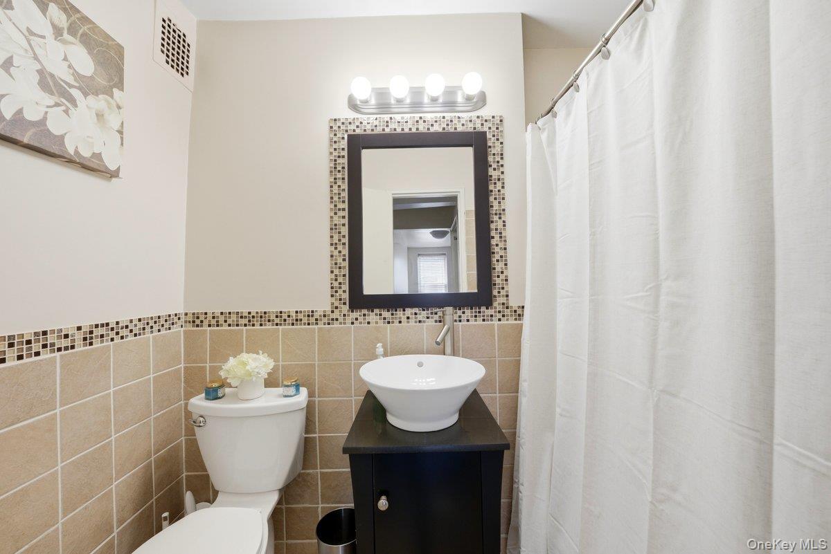 4320 Van Cortlandt East Park, Unit 1J photo 9
