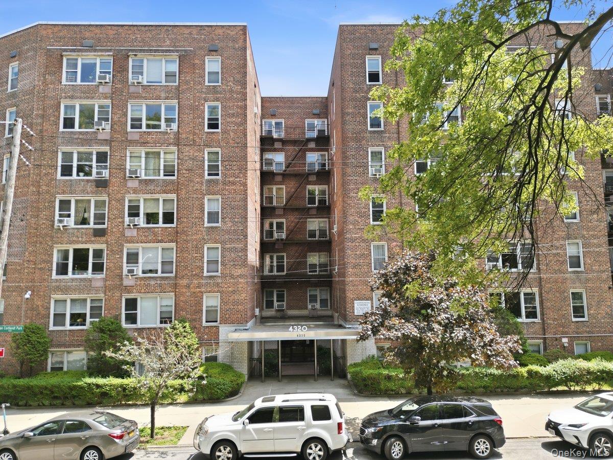 4320 Van Cortlandt East Park, Unit 1J