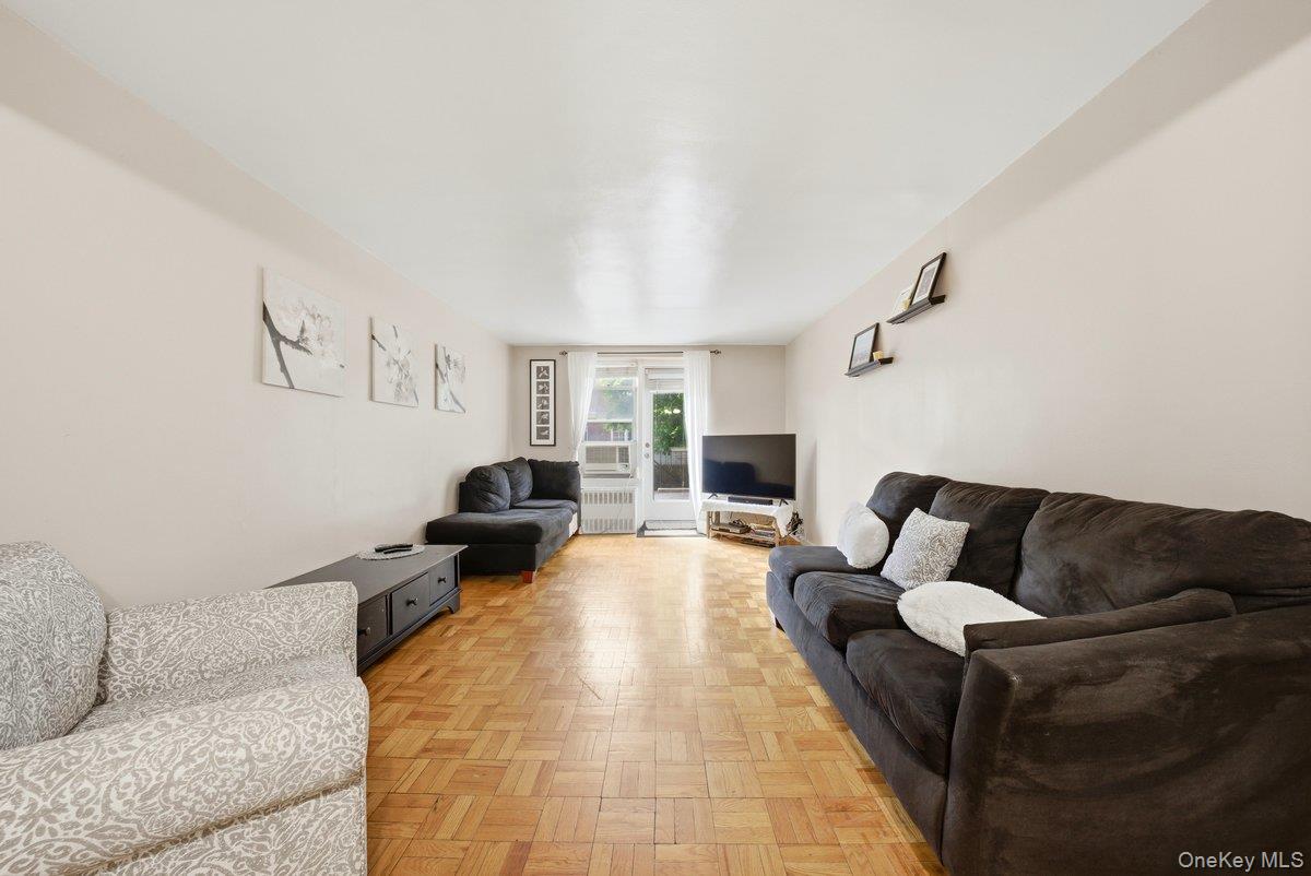 4320 Van Cortlandt East Park, Unit 1J photo 13