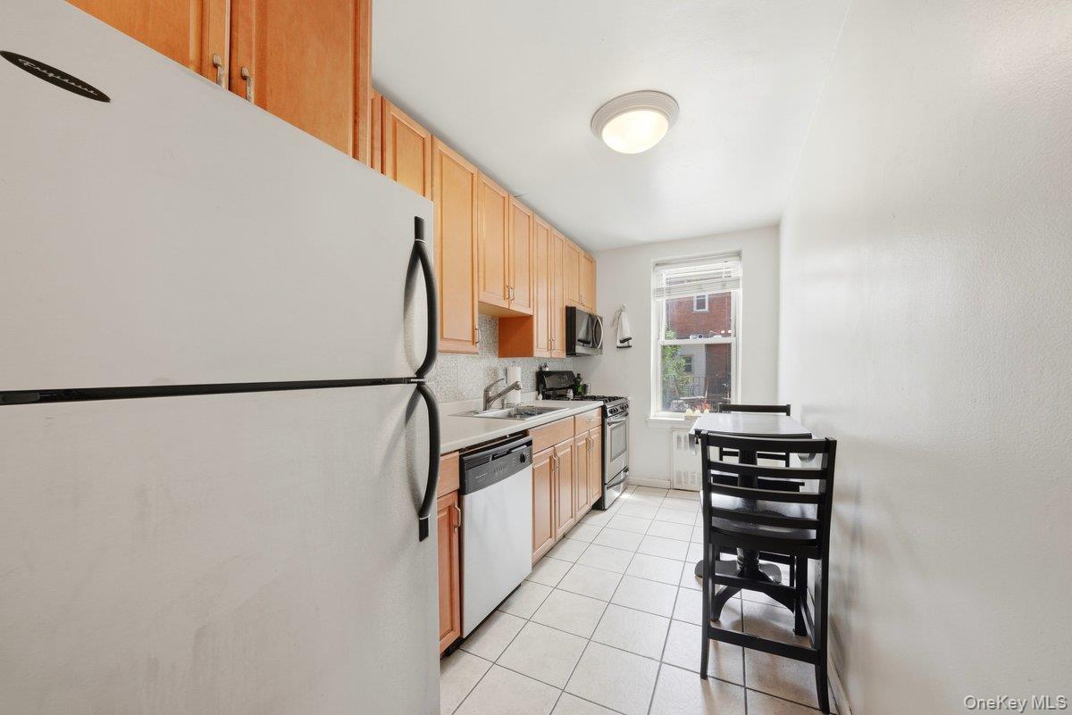 4320 Van Cortlandt East Park, Unit 1J photo 10