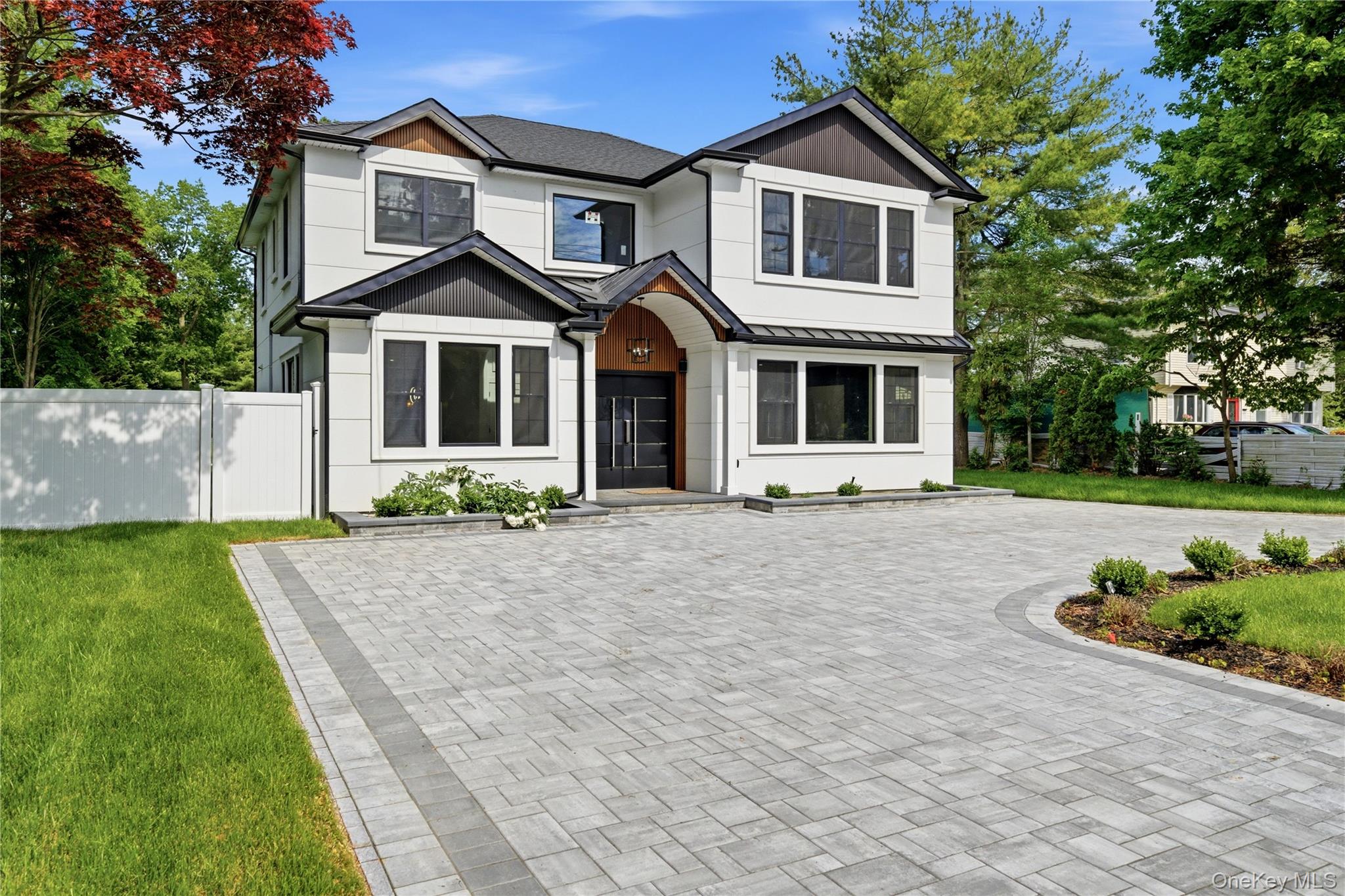 1130 Carlls Straight Path – For Sale photo 2