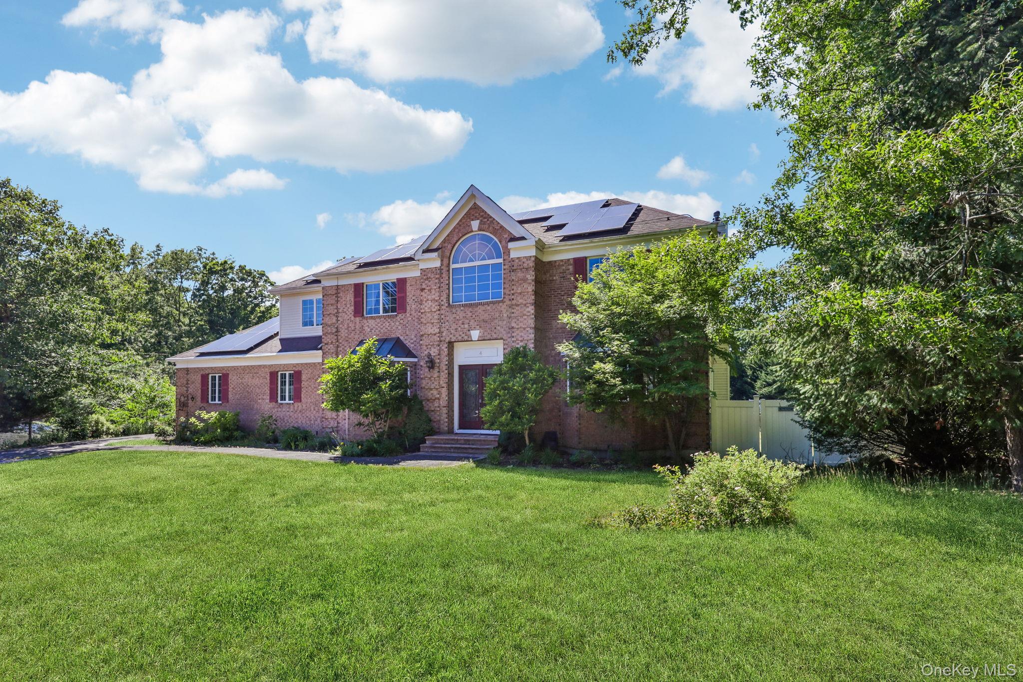 4 Penn Court – For Sale