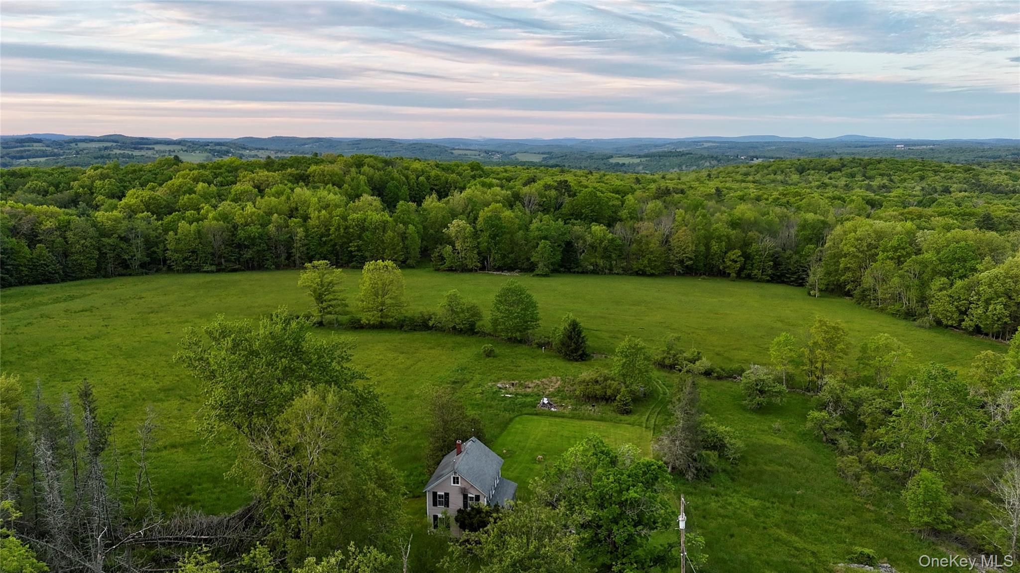 23 Hartman Road – For Sale photo 3