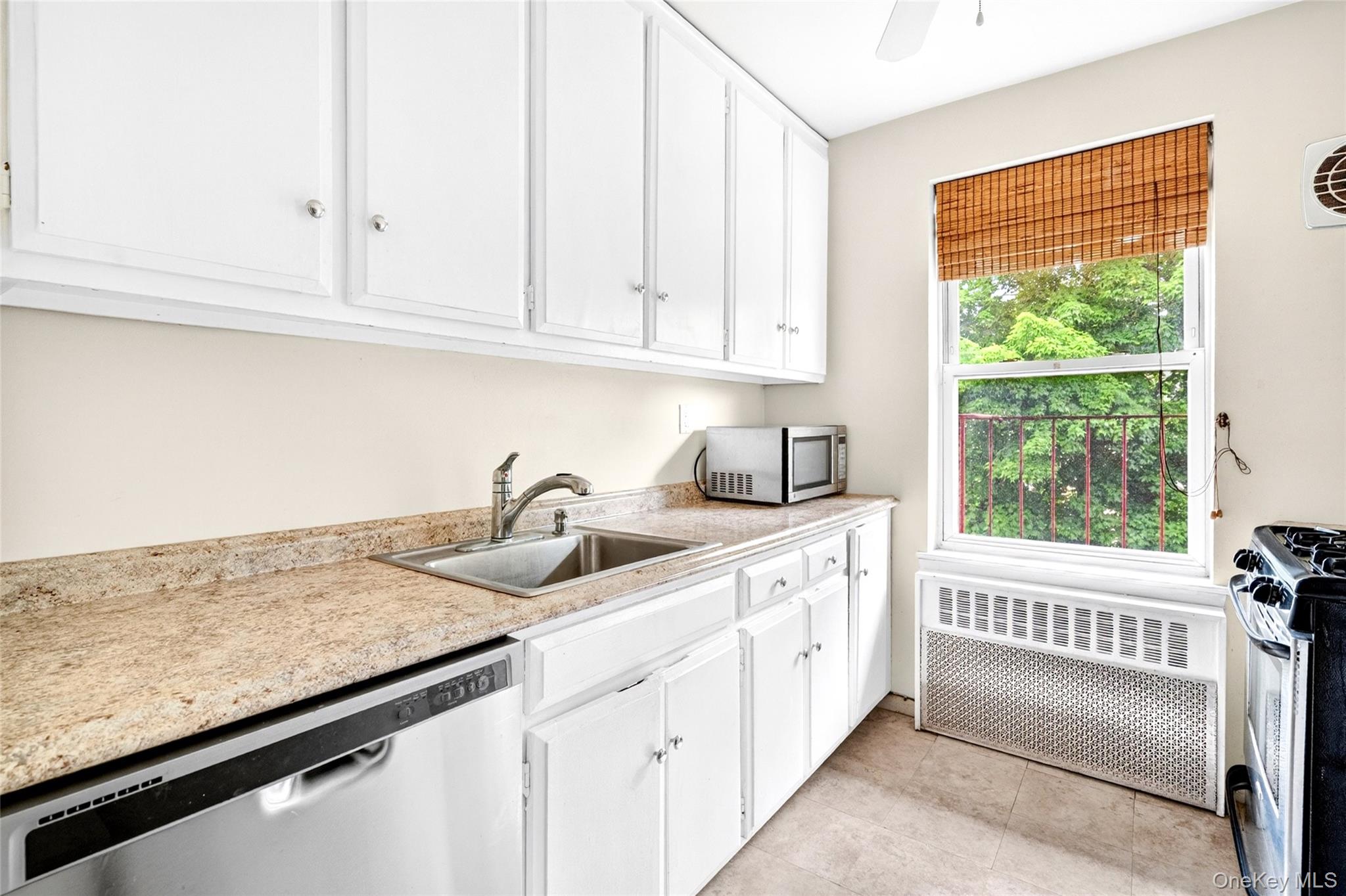 160 Centre Avenue, Unit 3M photo 11