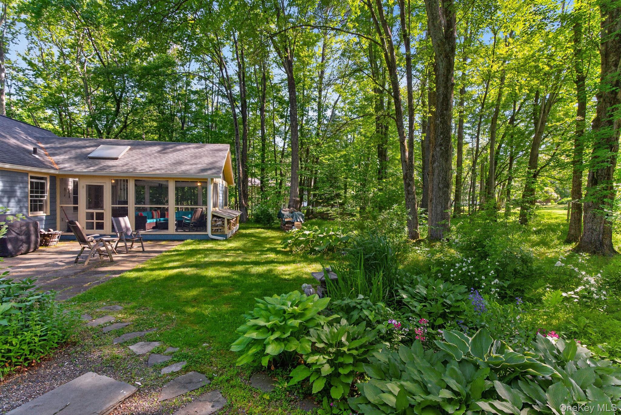 18 Playhouse Lane – For Sale photo 28