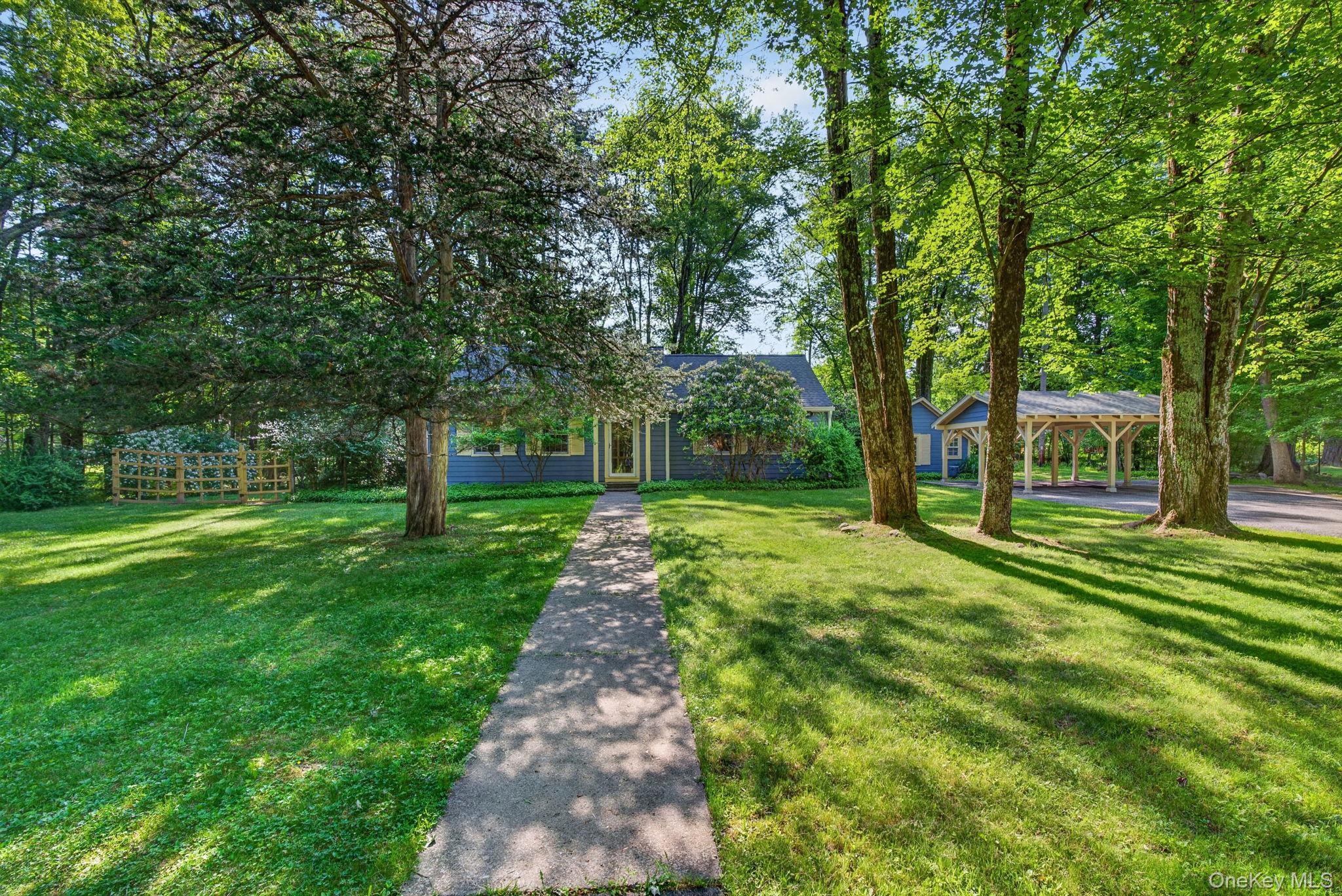 18 Playhouse Lane – For Sale photo 2