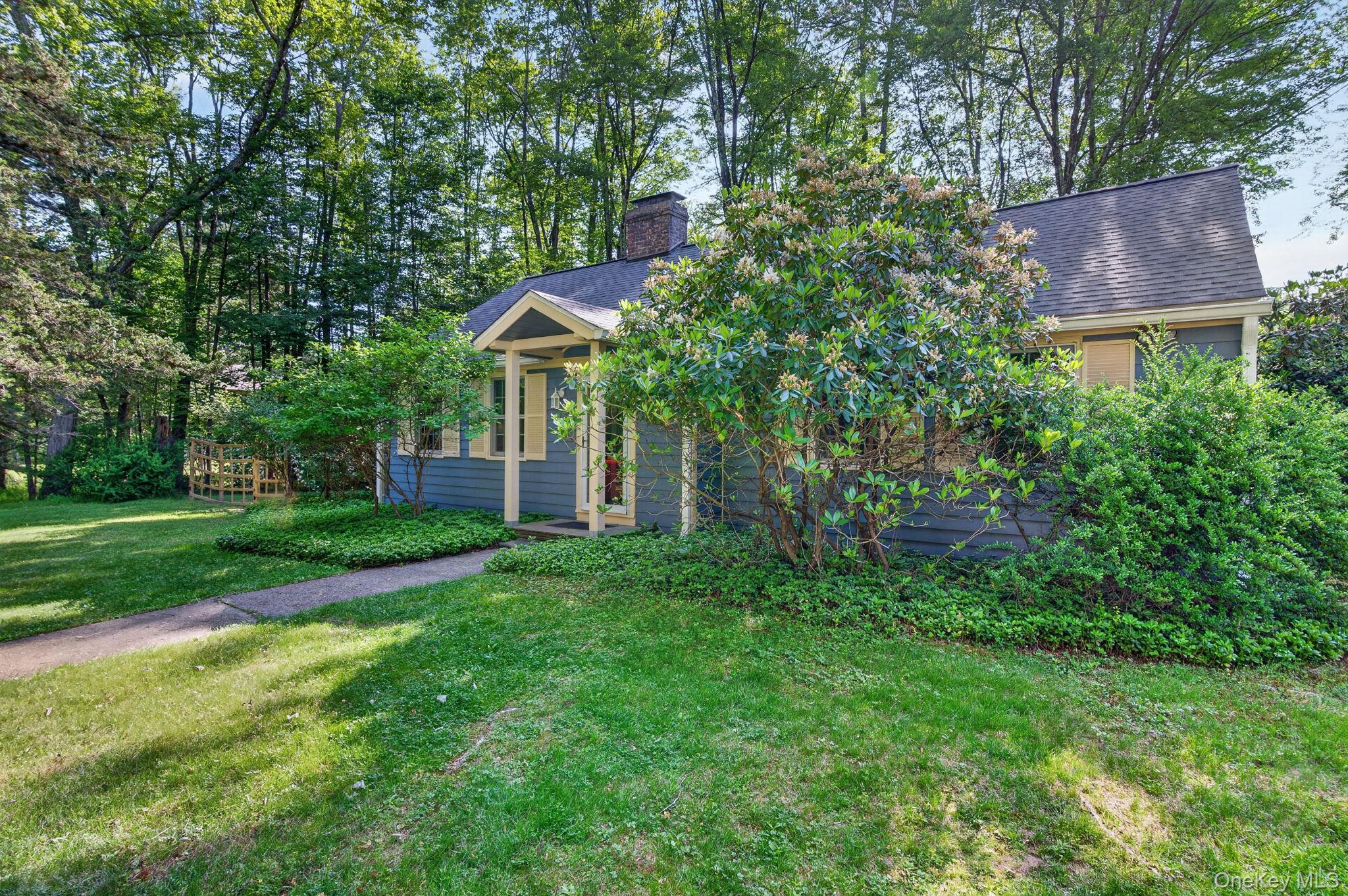 18 Playhouse Lane – For Sale photo 4