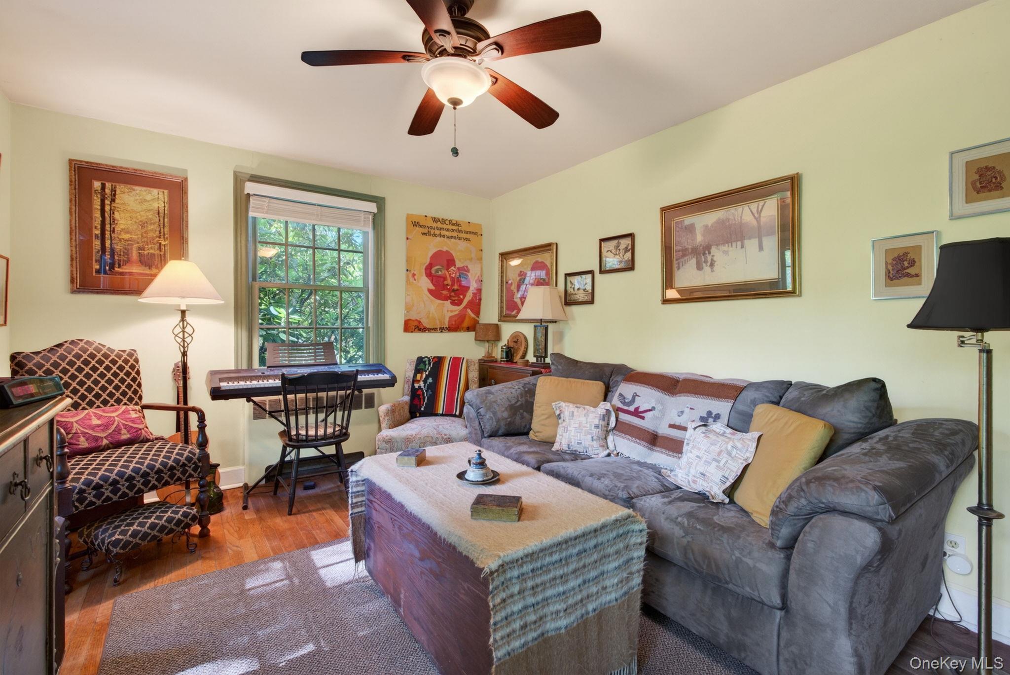 18 Playhouse Lane – For Sale photo 17