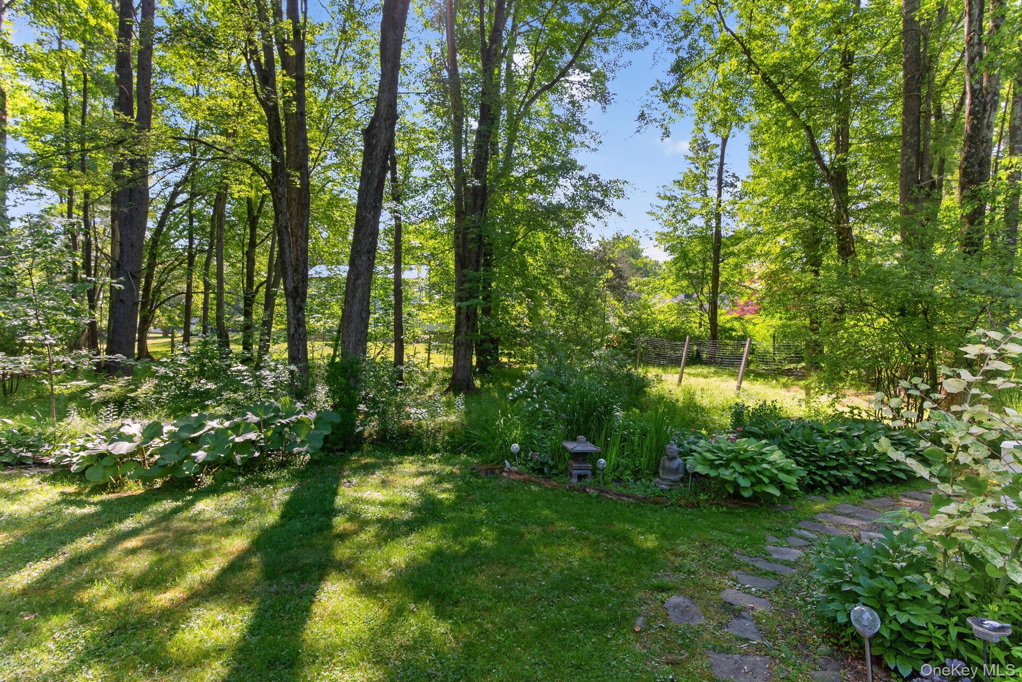 18 Playhouse Lane – For Sale photo 26