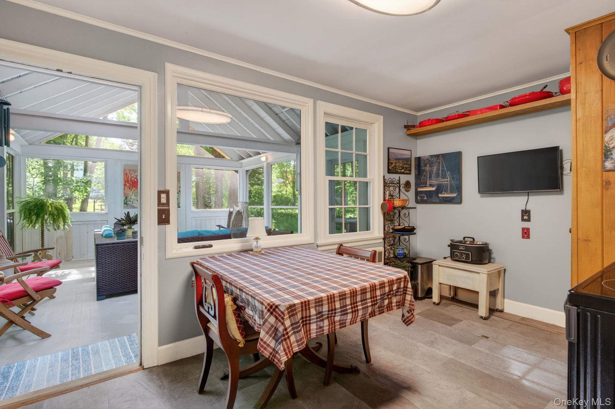 18 Playhouse Lane – For Sale photo 11