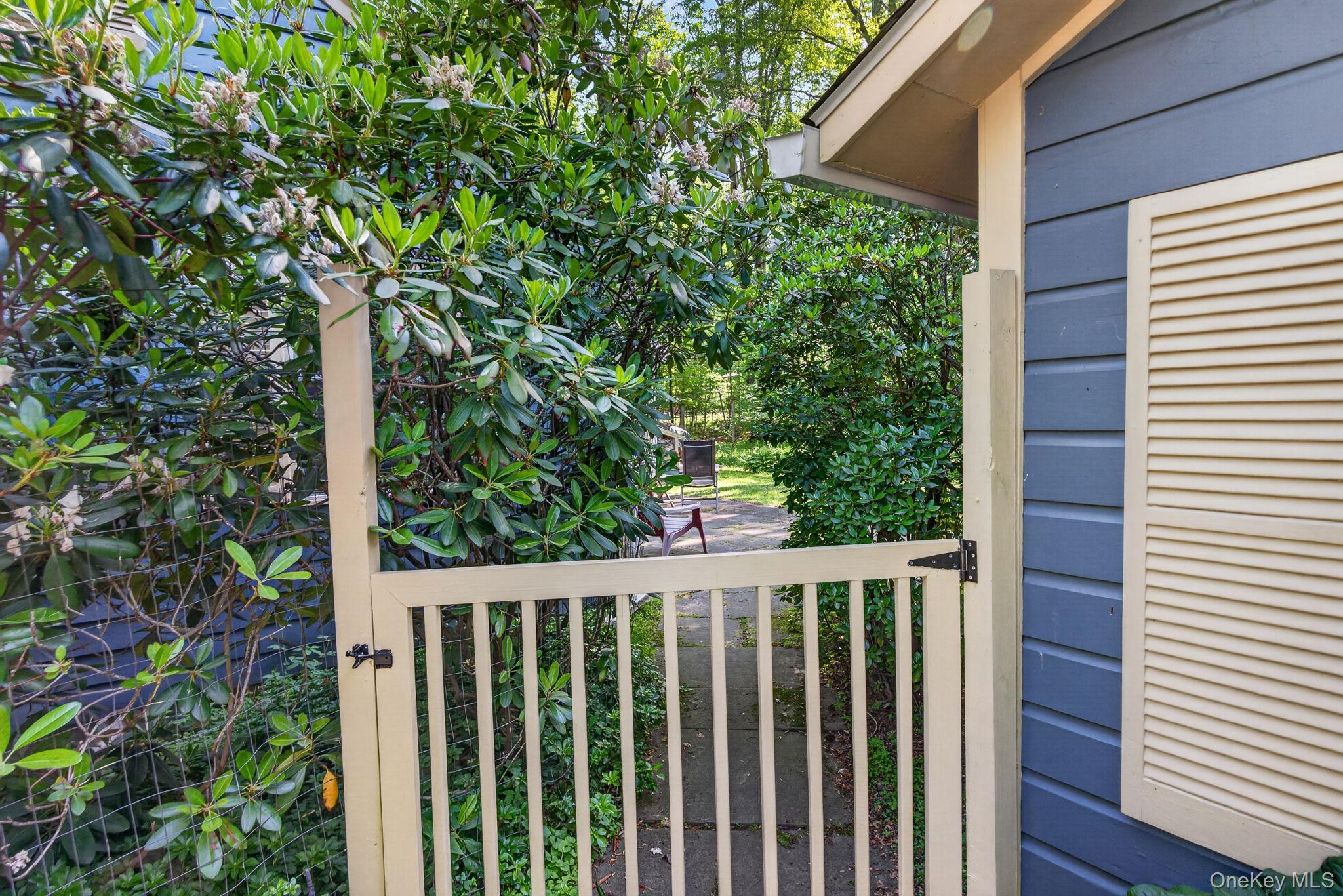 18 Playhouse Lane – For Sale photo 35