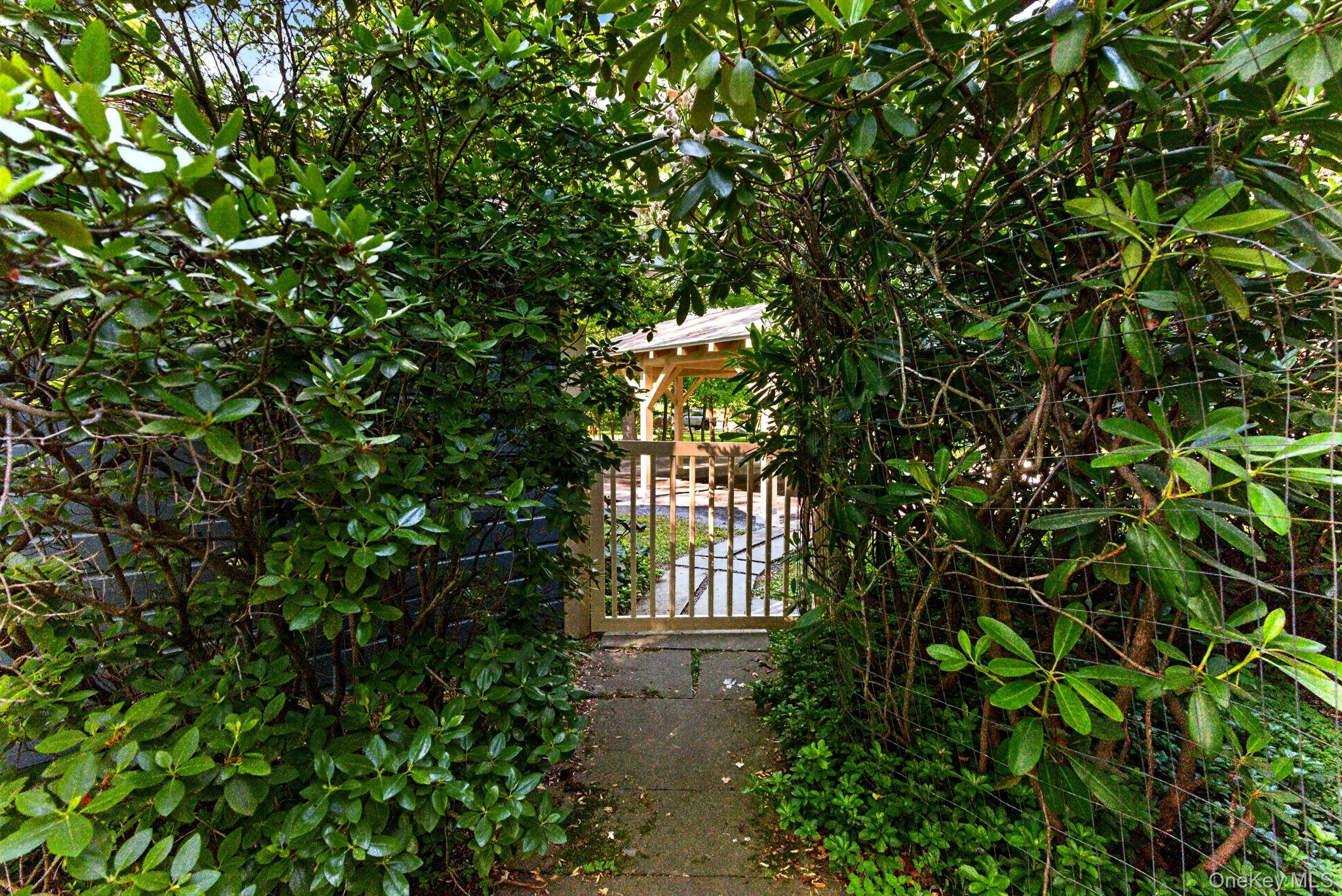 18 Playhouse Lane – For Sale photo 34