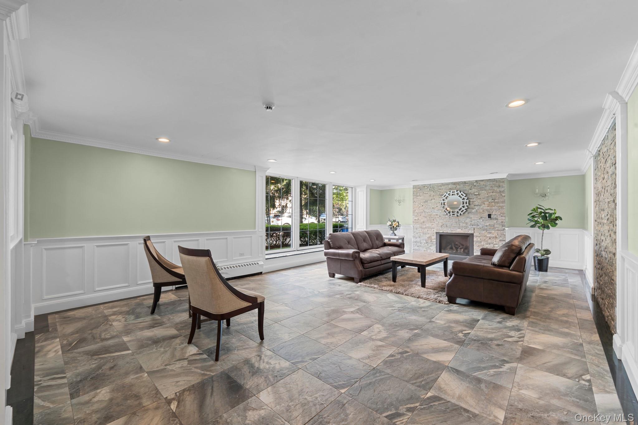 85-10 151 Avenue, Unit 2D photo 10