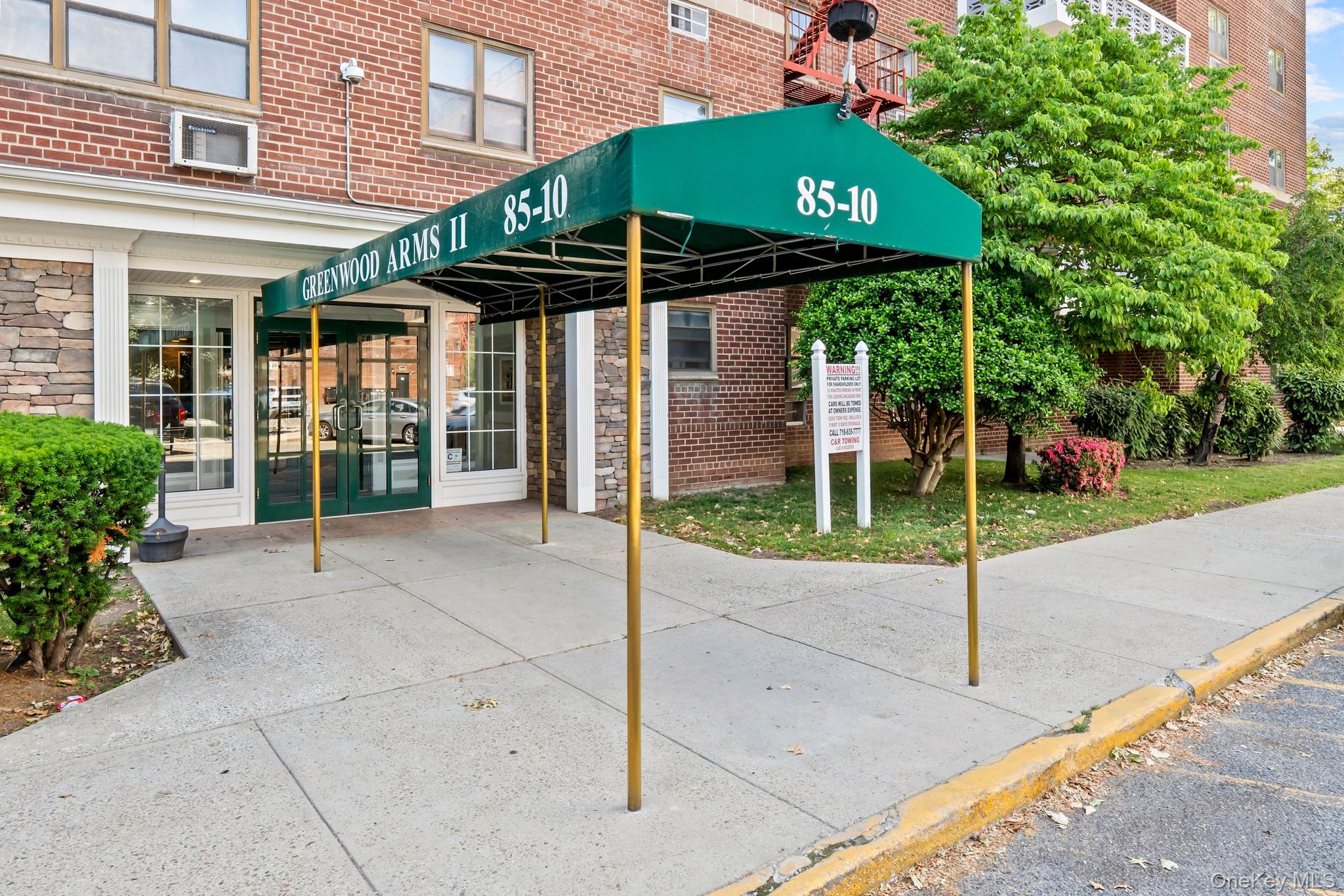 85-10 151 Avenue, Unit 2D photo 4
