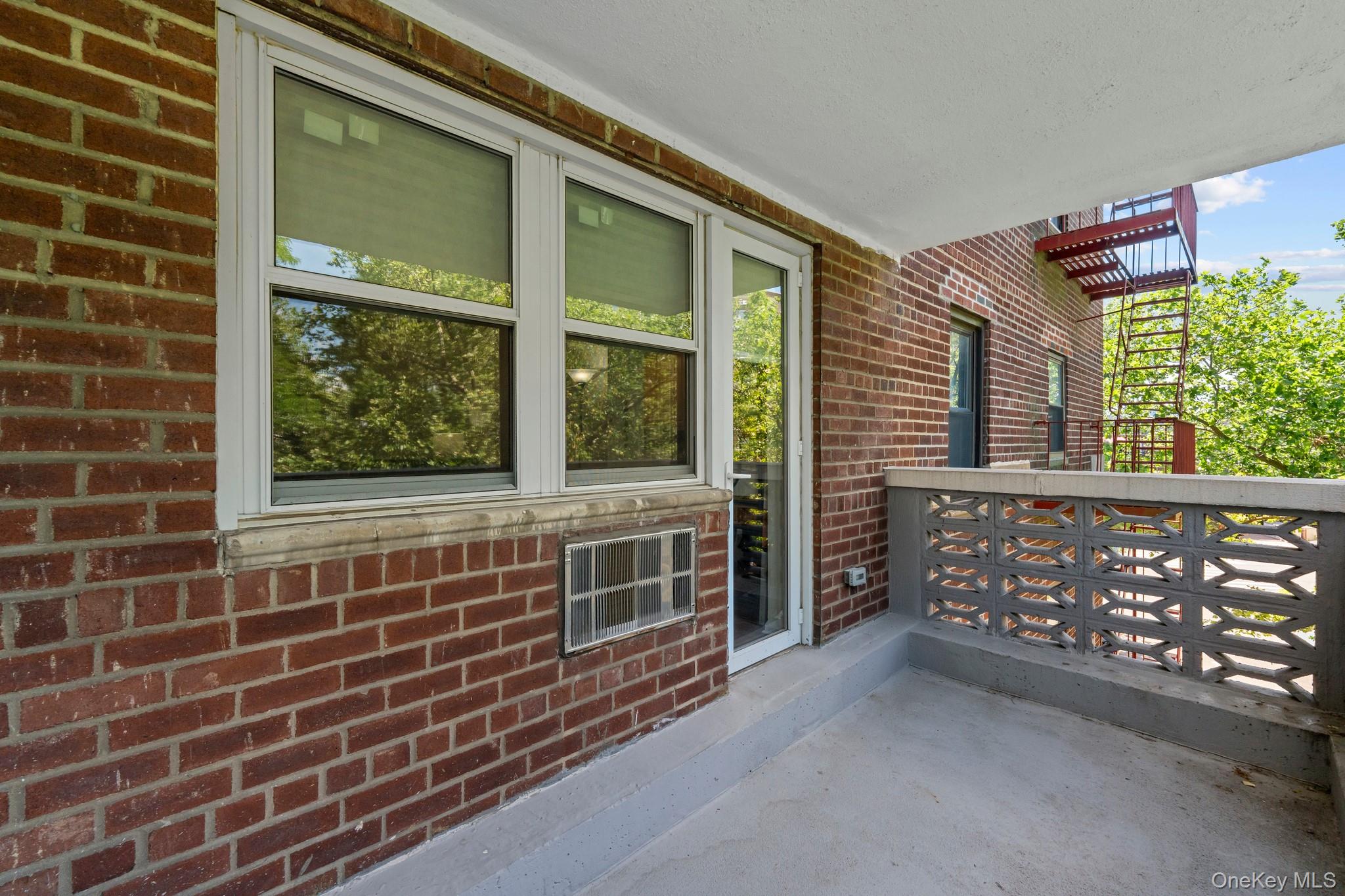 85-10 151 Avenue, Unit 2D photo 42