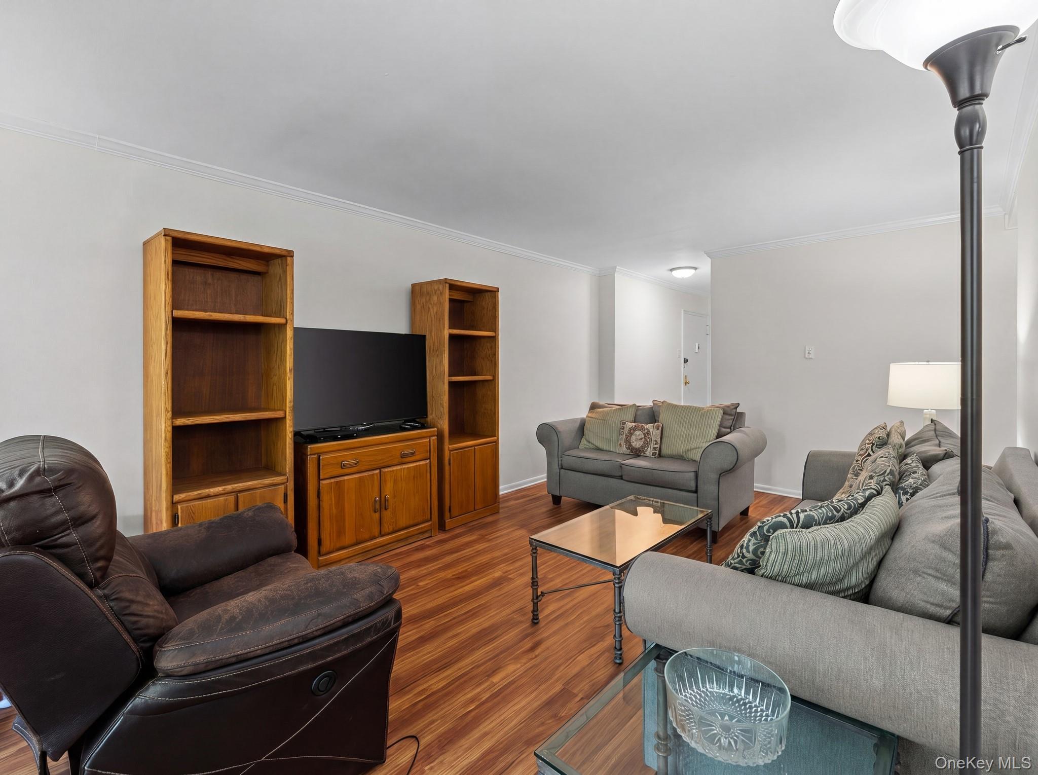 85-10 151 Avenue, Unit 2D photo 24