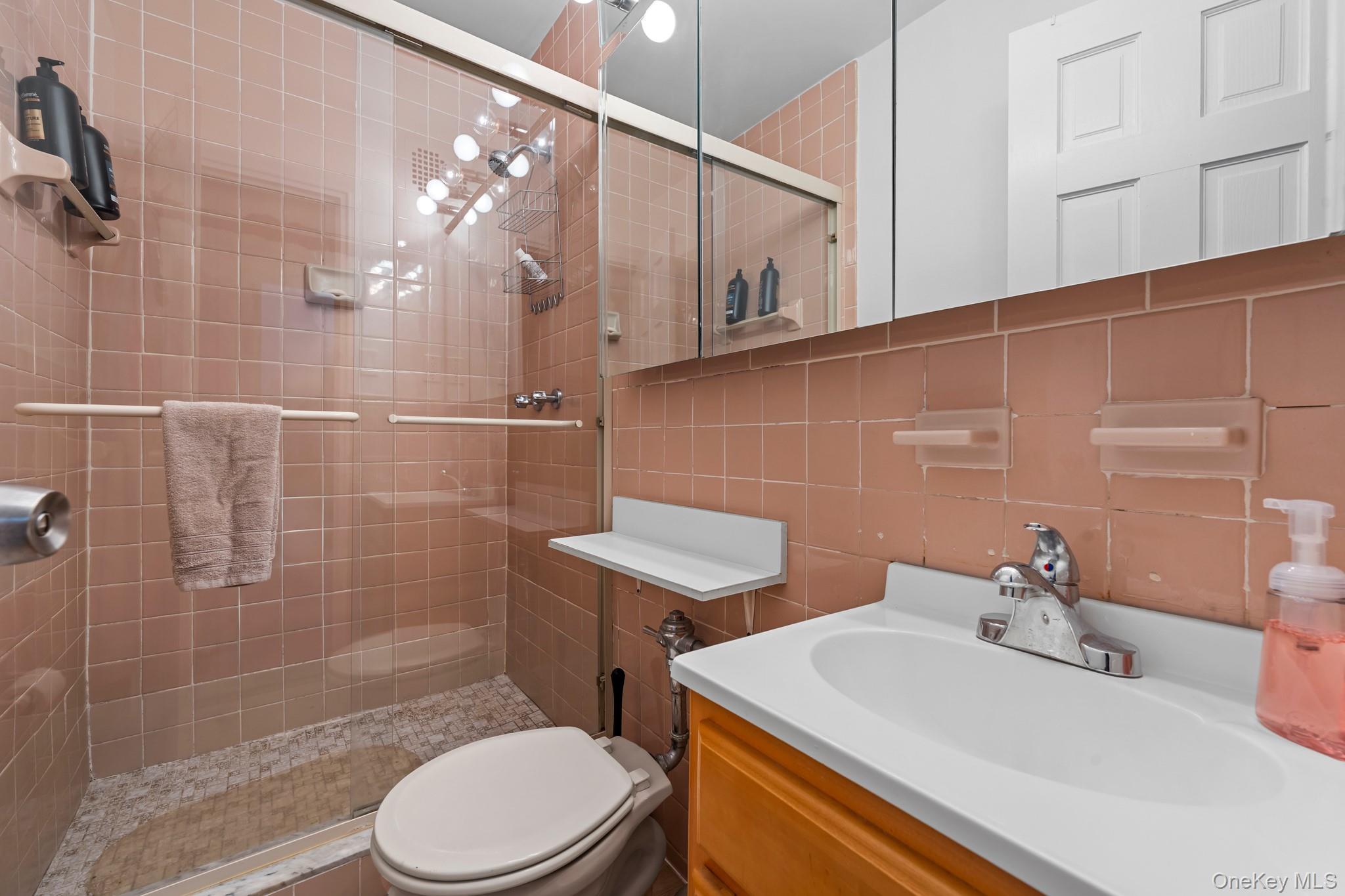 85-10 151 Avenue, Unit 2D photo 17
