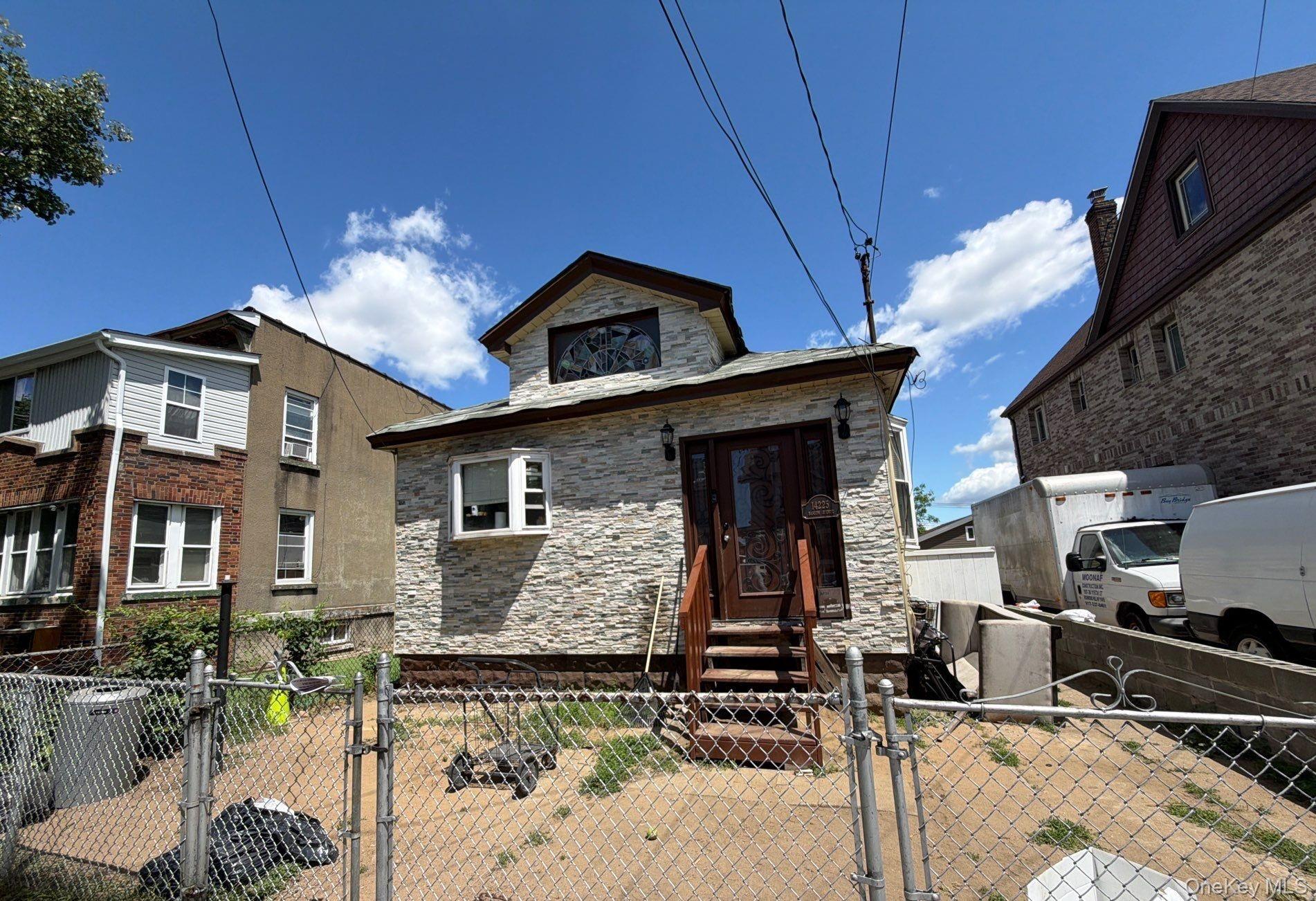 142-25 Bascom Avenue – For Sale