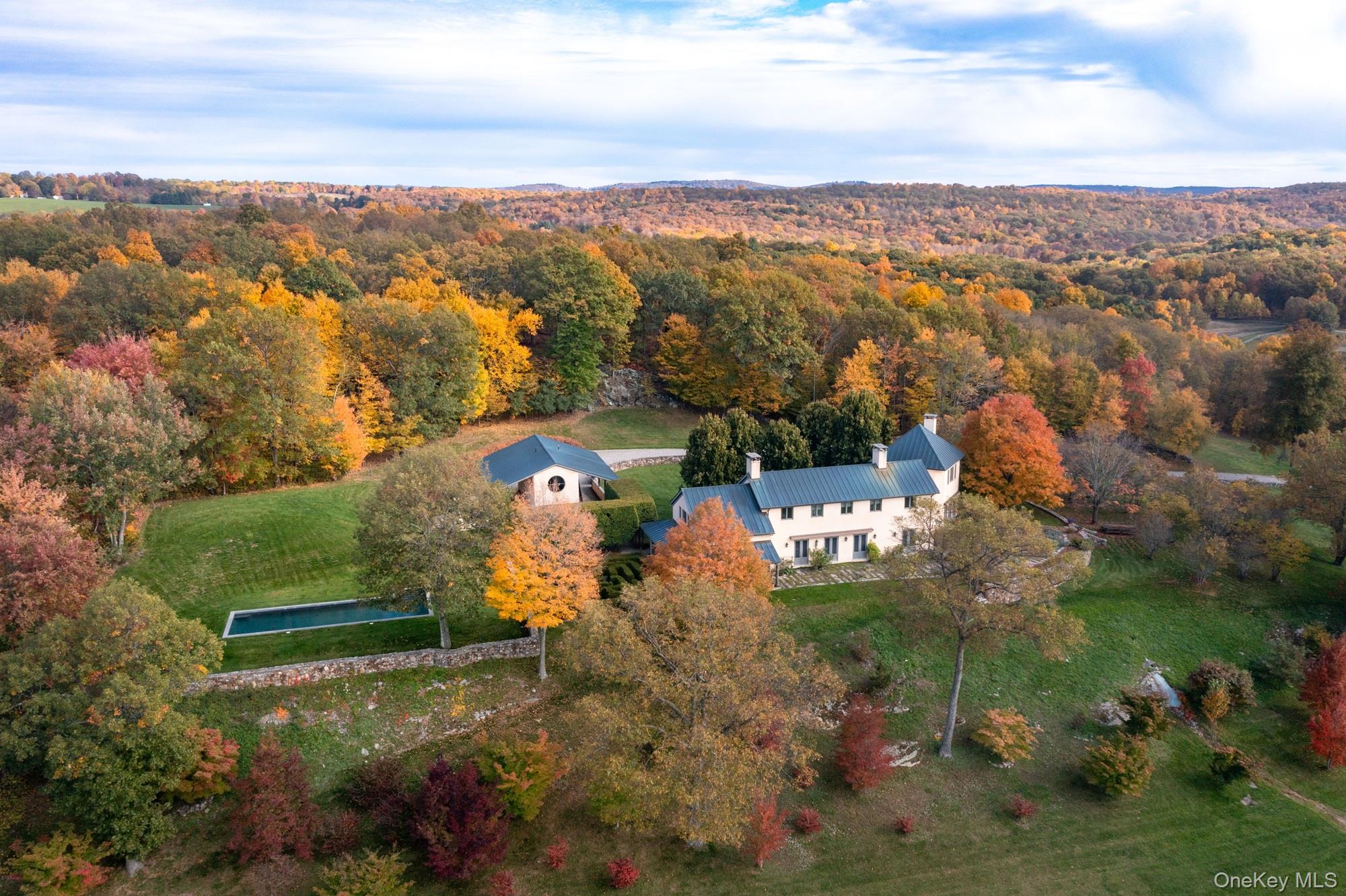 129 West Meadow Lane – For Sale