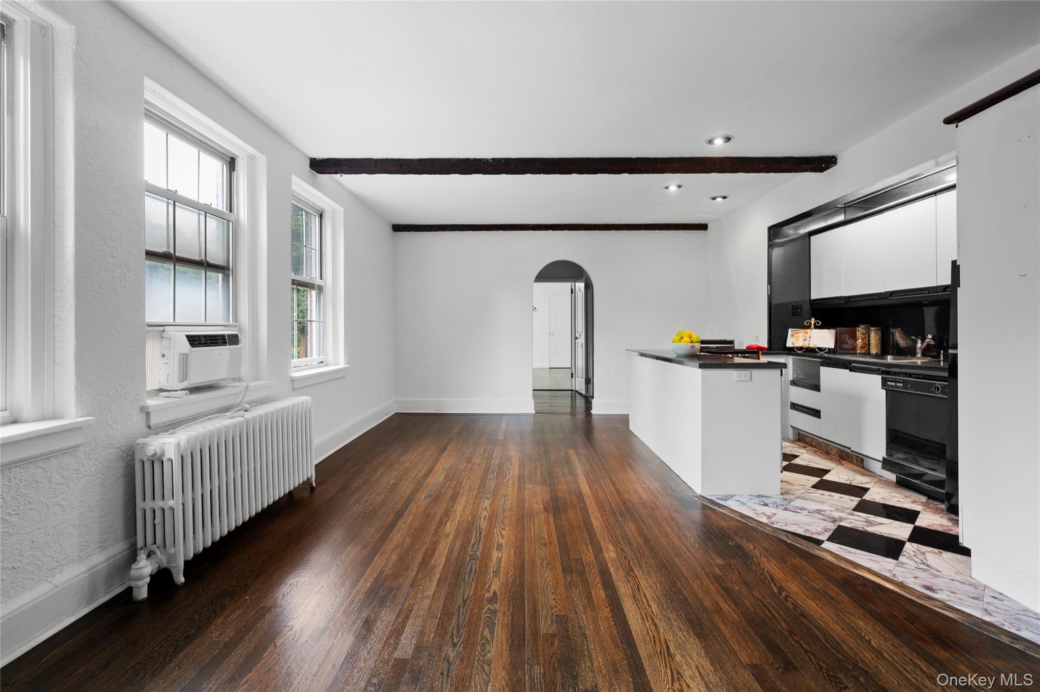 270 Bronxville Road, Unit B52 photo 11