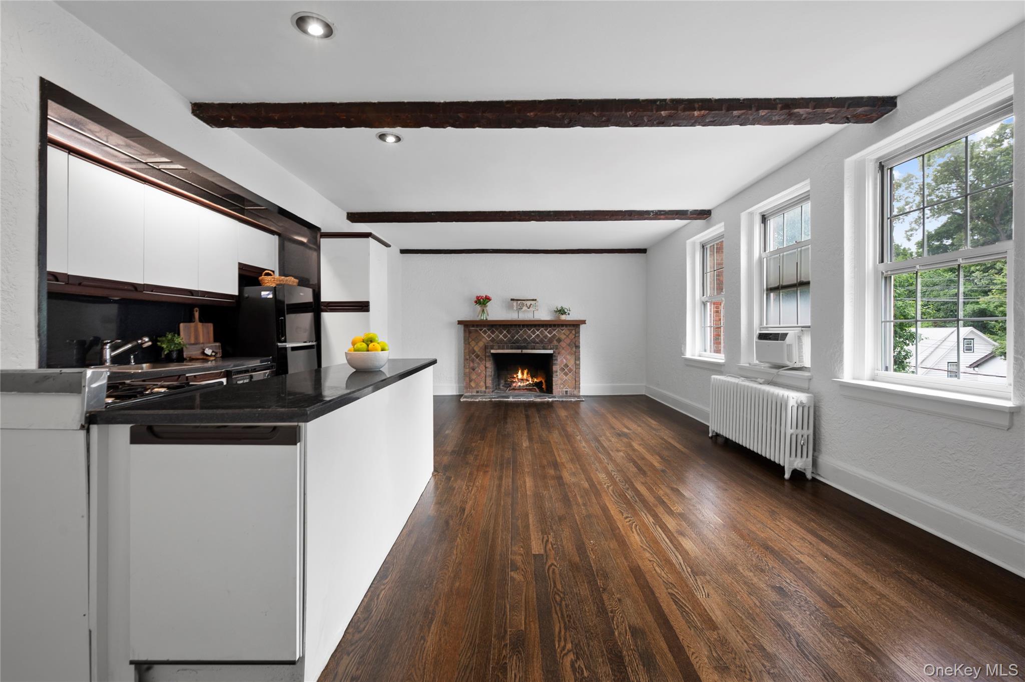 270 Bronxville Road, Unit B52 photo 10