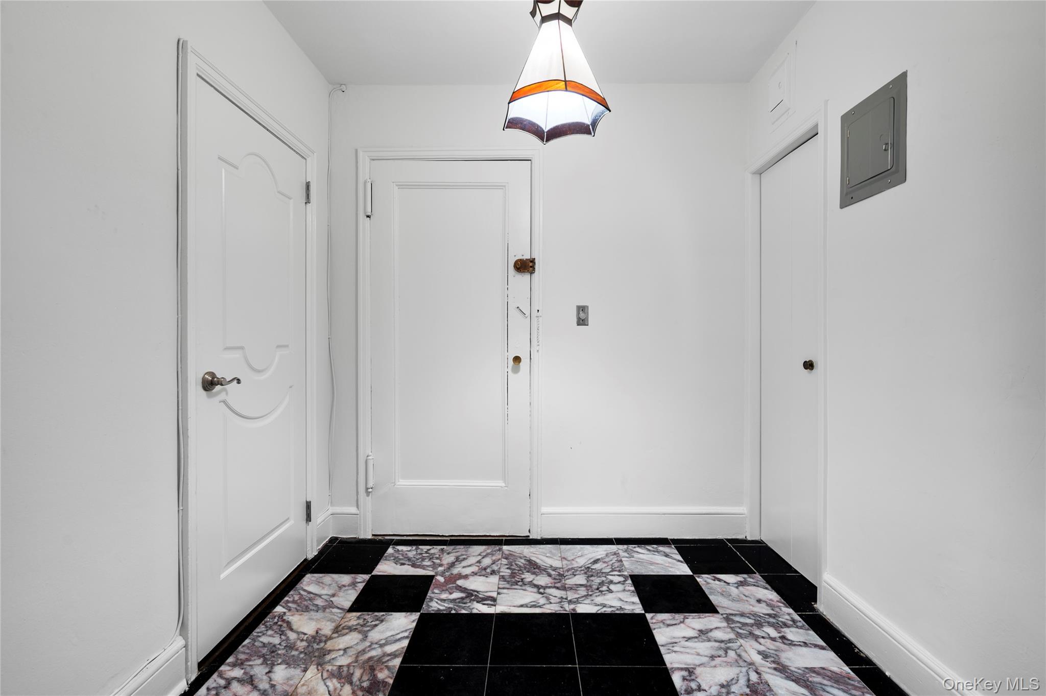 270 Bronxville Road, Unit B52 photo 3
