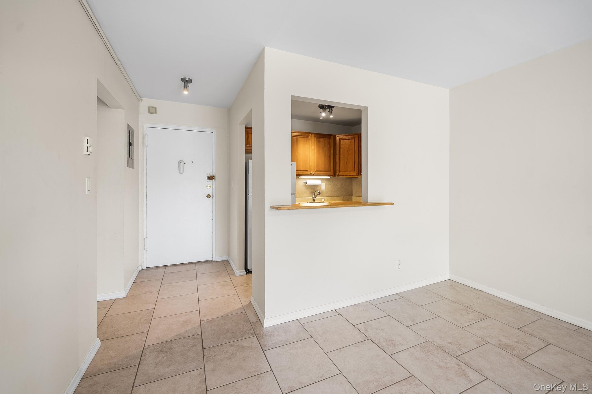 115 Dehaven Drive, Unit 105 photo 5