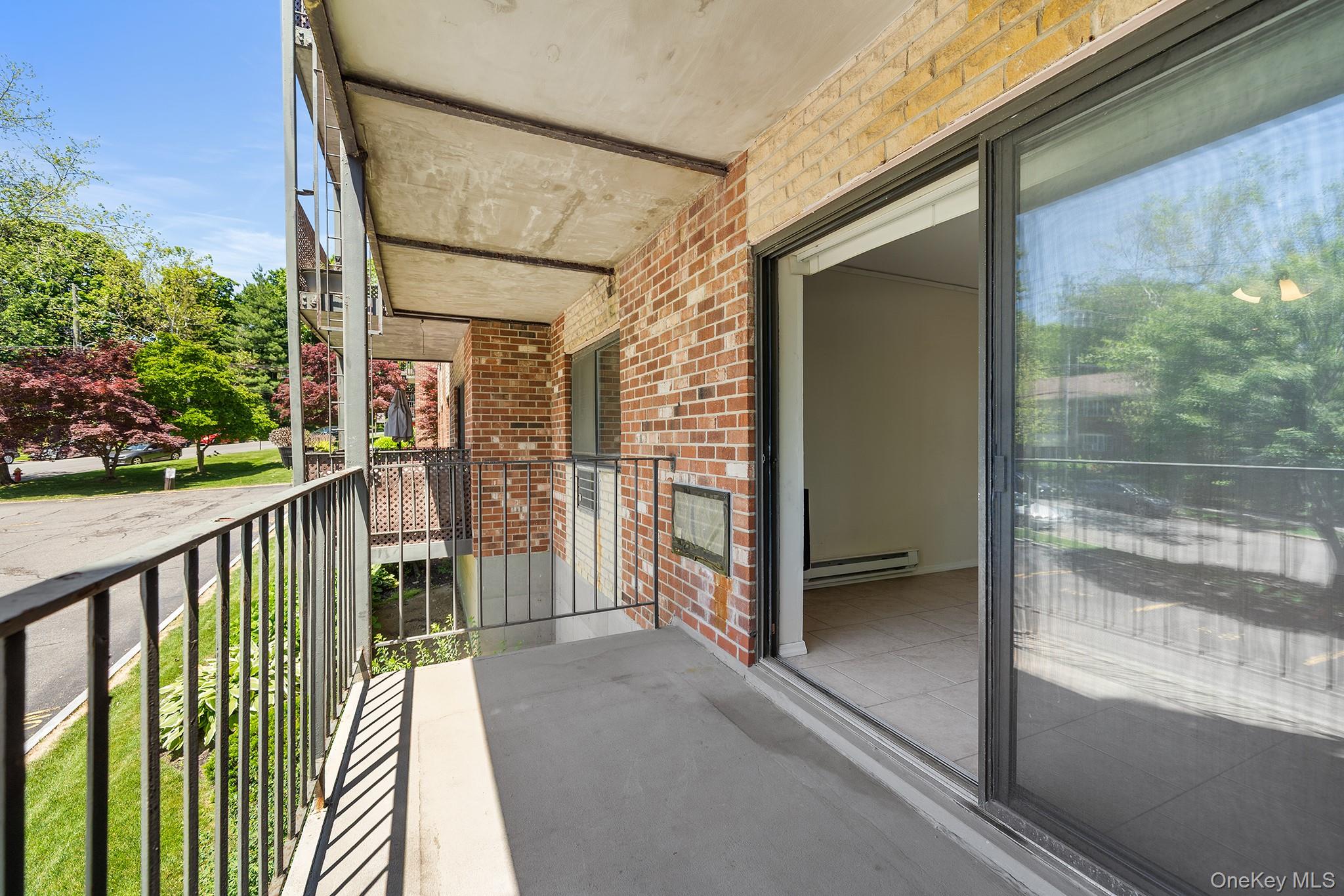 115 Dehaven Drive, Unit 105 photo 20
