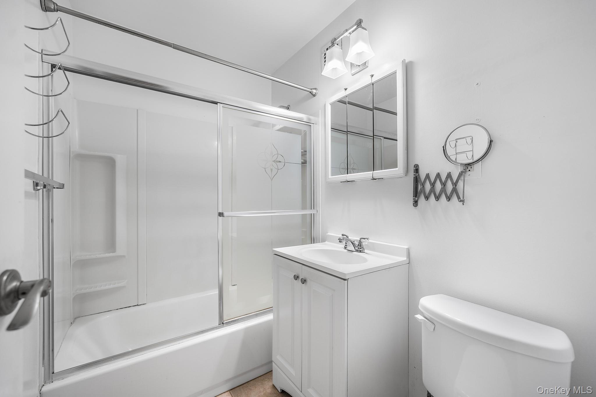 115 Dehaven Drive, Unit 105 photo 17