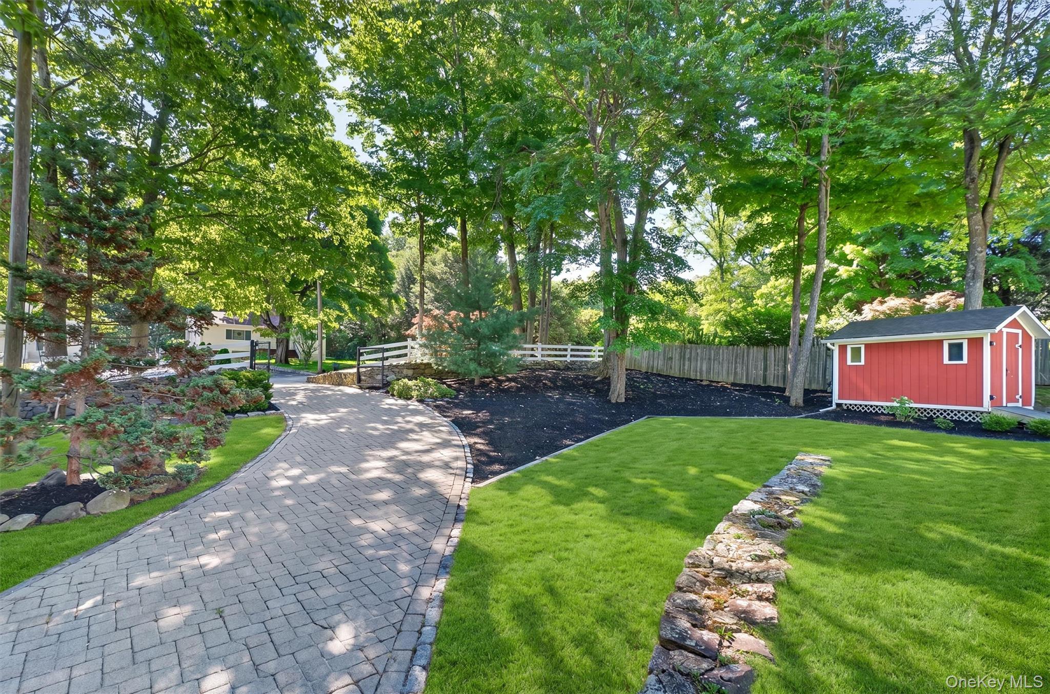 11 Arbutus Street – For Sale photo 37