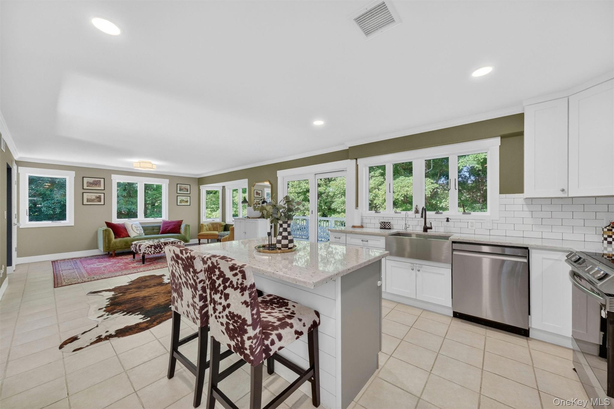 11 Arbutus Street – For Sale photo 8