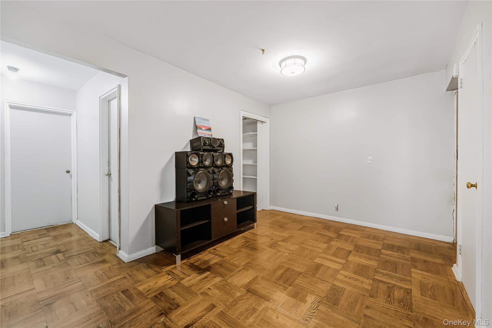 1234 Midland Avenue, Unit 1c photo 8