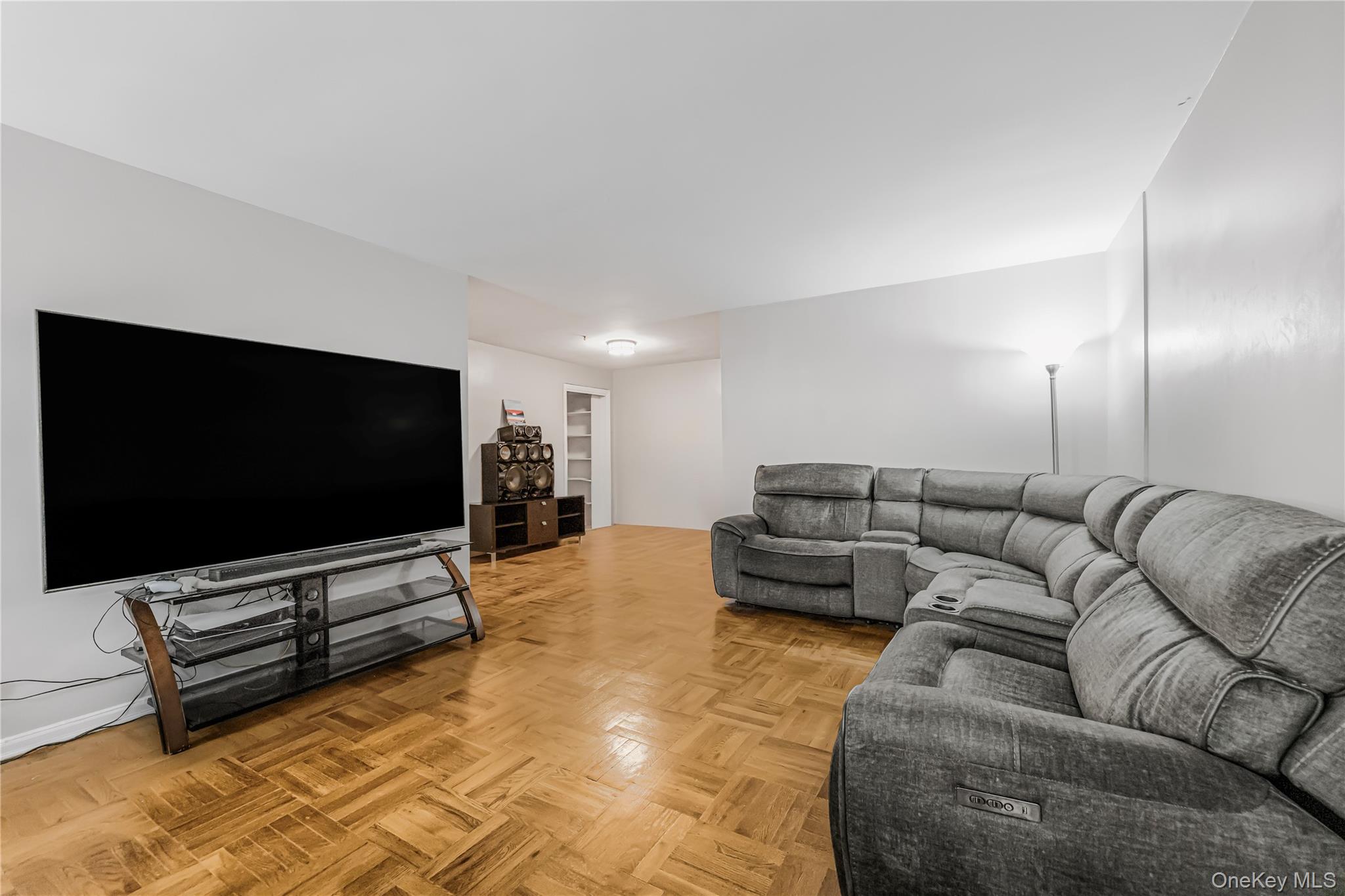 1234 Midland Avenue, Unit 1c photo 6