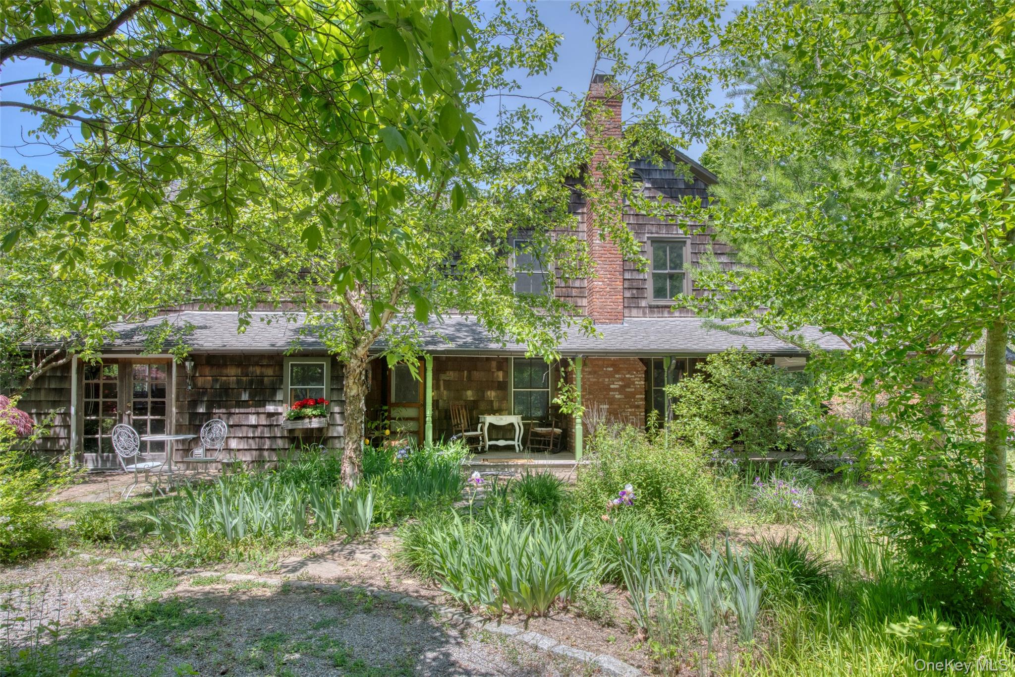 733 Herricks Lane – For Rent photo 9
