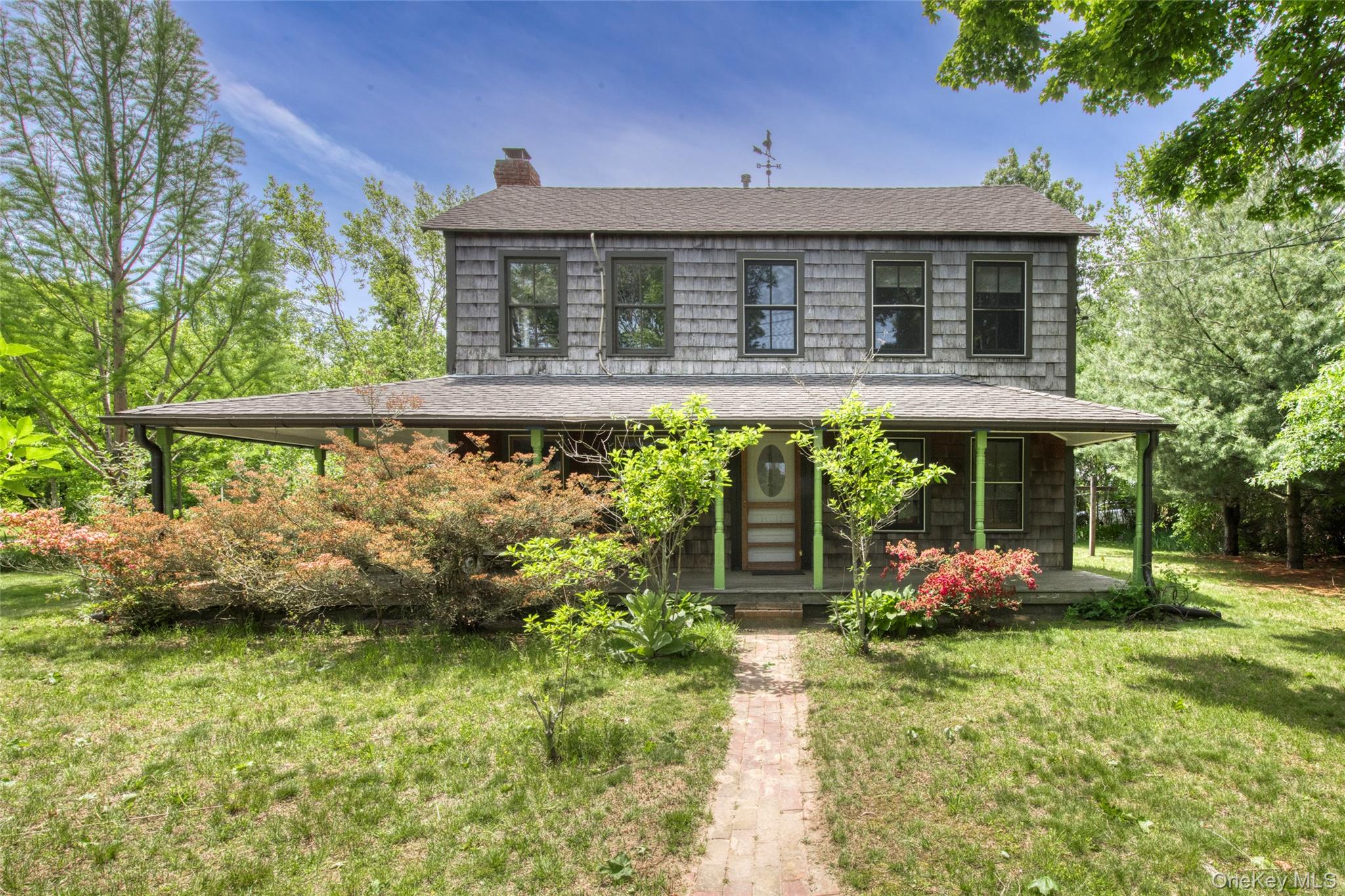 733 Herricks Lane – For Rent
