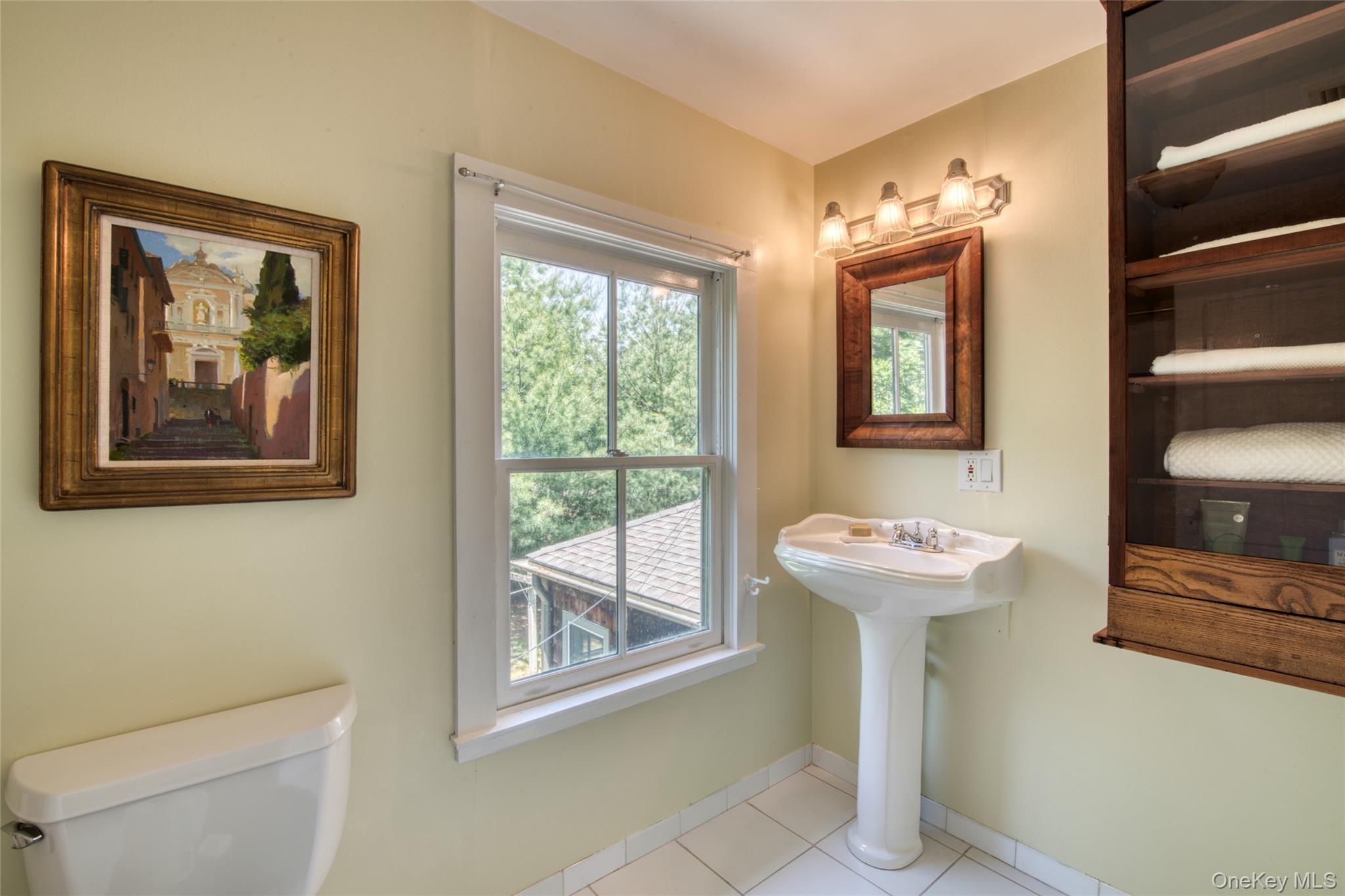 733 Herricks Lane – For Rent photo 15