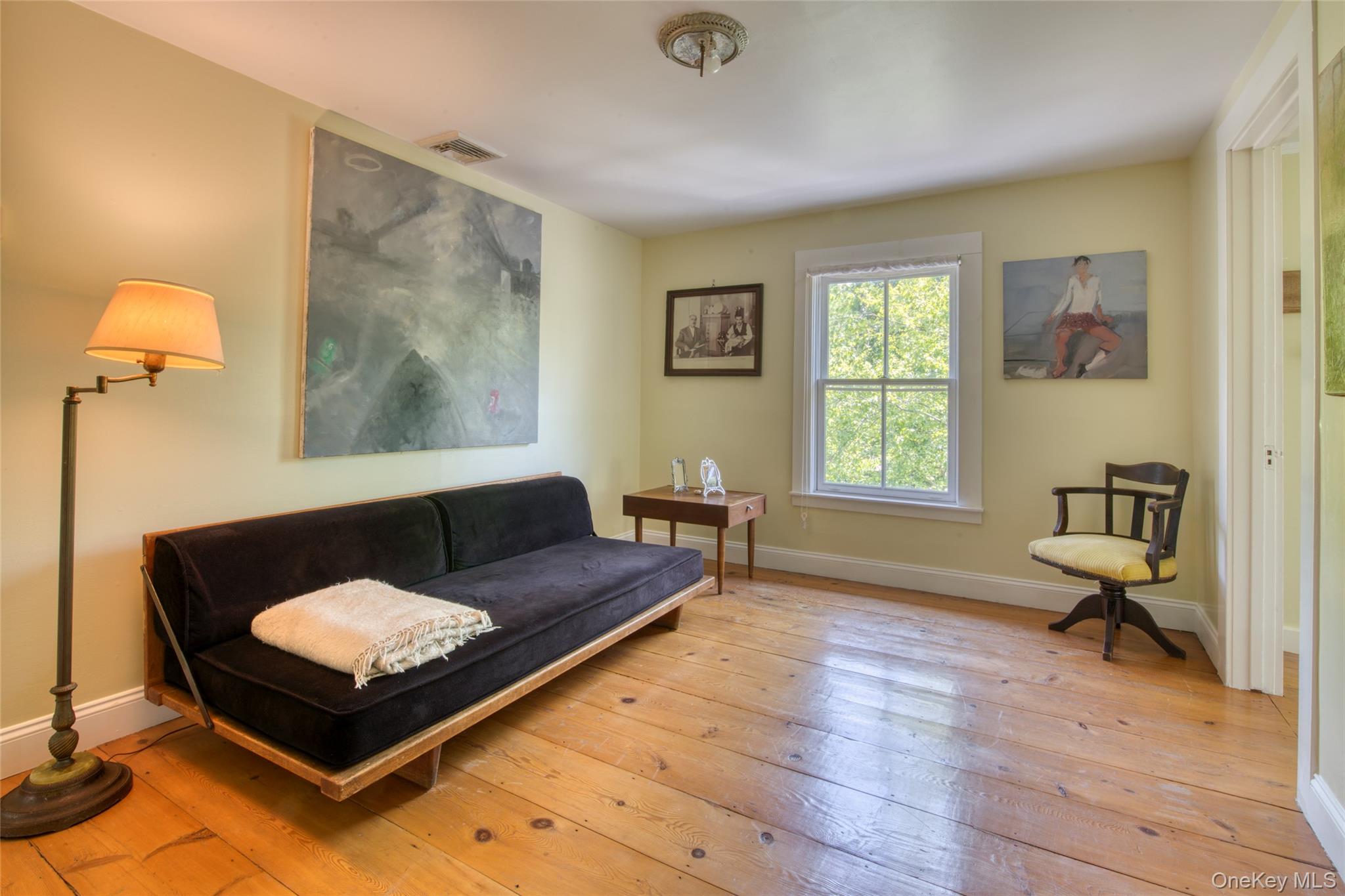 733 Herricks Lane – For Rent photo 13