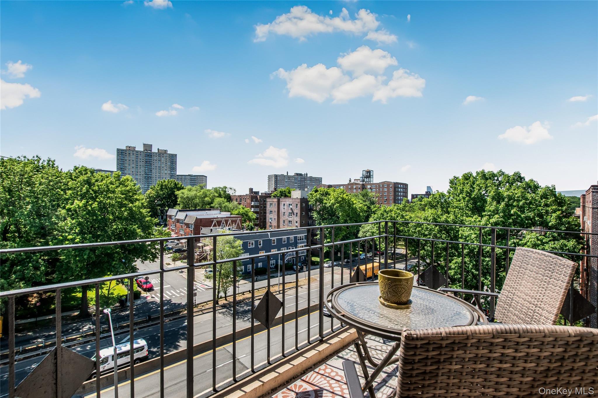 2711 Henry Hudson Parkway W, Unit 7H photo 14