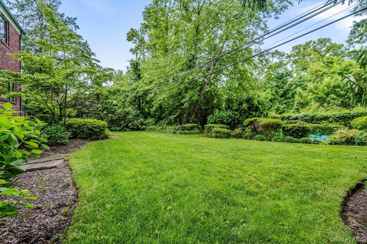 8 Parkside Drive – For Sale photo 30