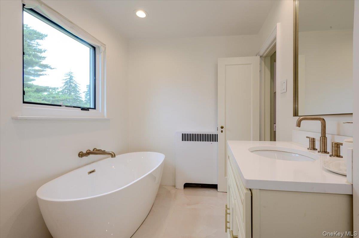 8 Parkside Drive – For Sale photo 17