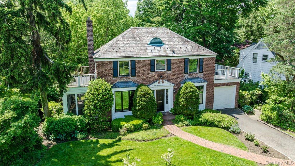 8 Parkside Drive – For Sale photo 2