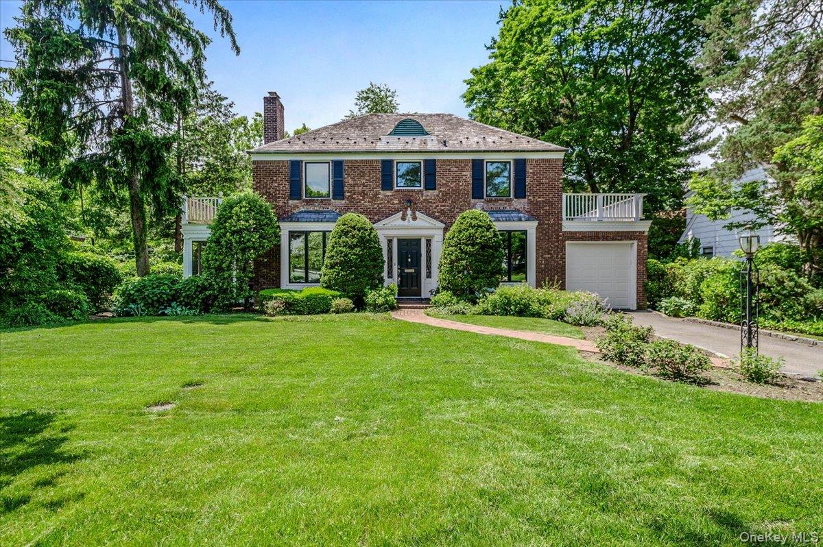 8 Parkside Drive – For Sale