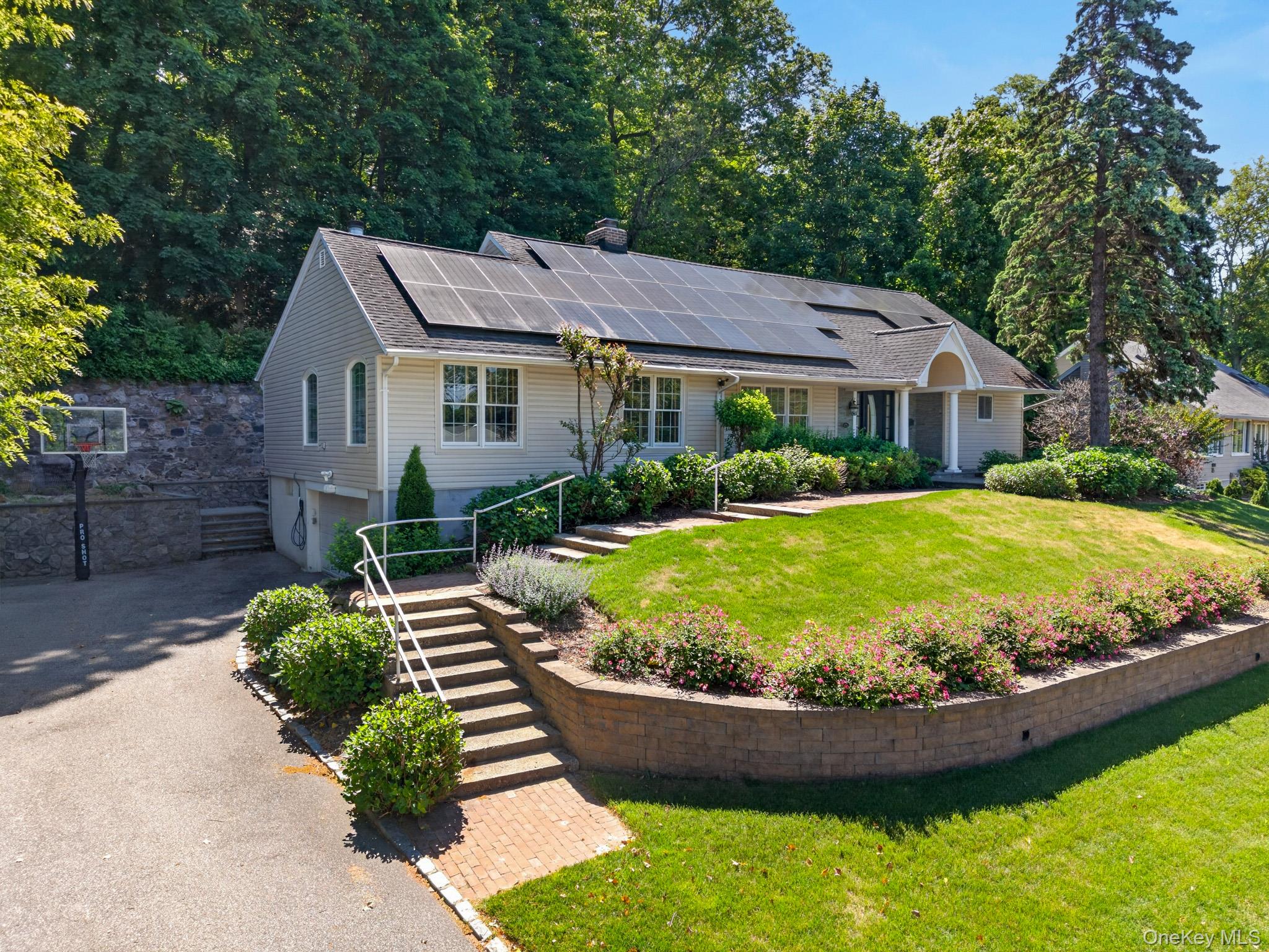 125 Mimosa Drive – For Sale
